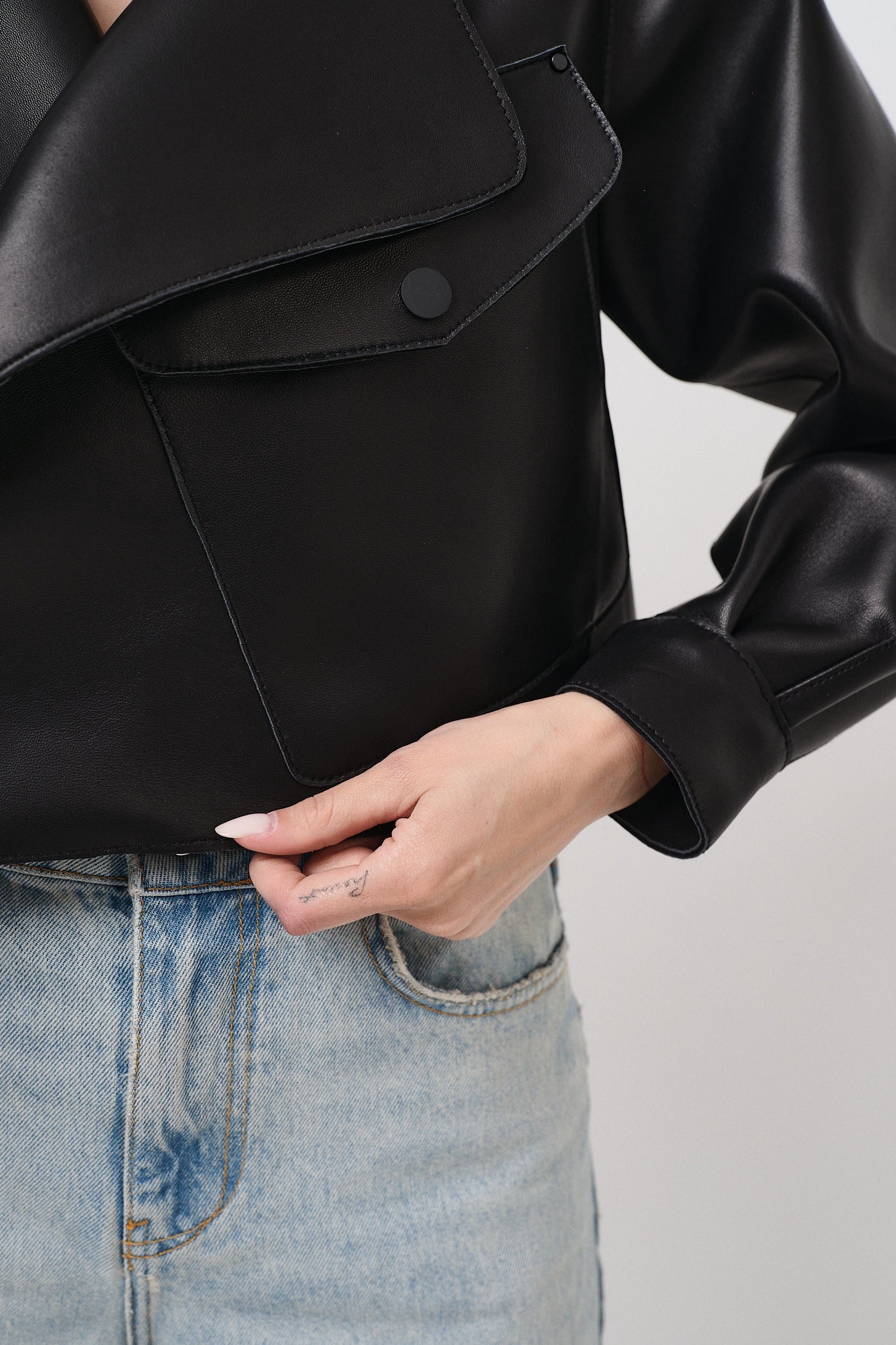 Emy Black Oversize - giacca da donna in vera pelle nero, dettaglio 3 | GIUMA Venezia