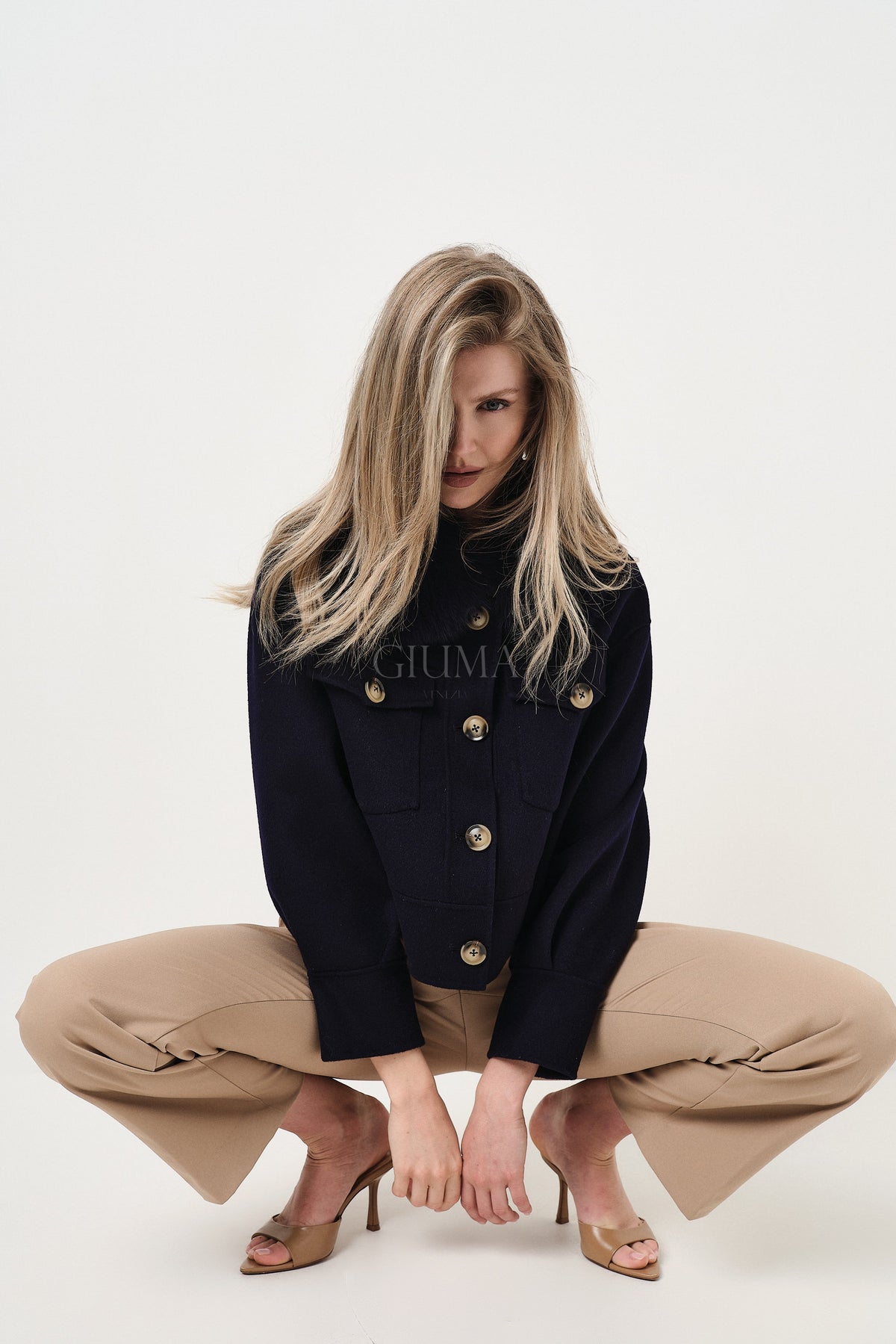 Lola Blue - cappotto da donna in lana e cachemire blu, dettaglio 7 | GIUMA Venezia