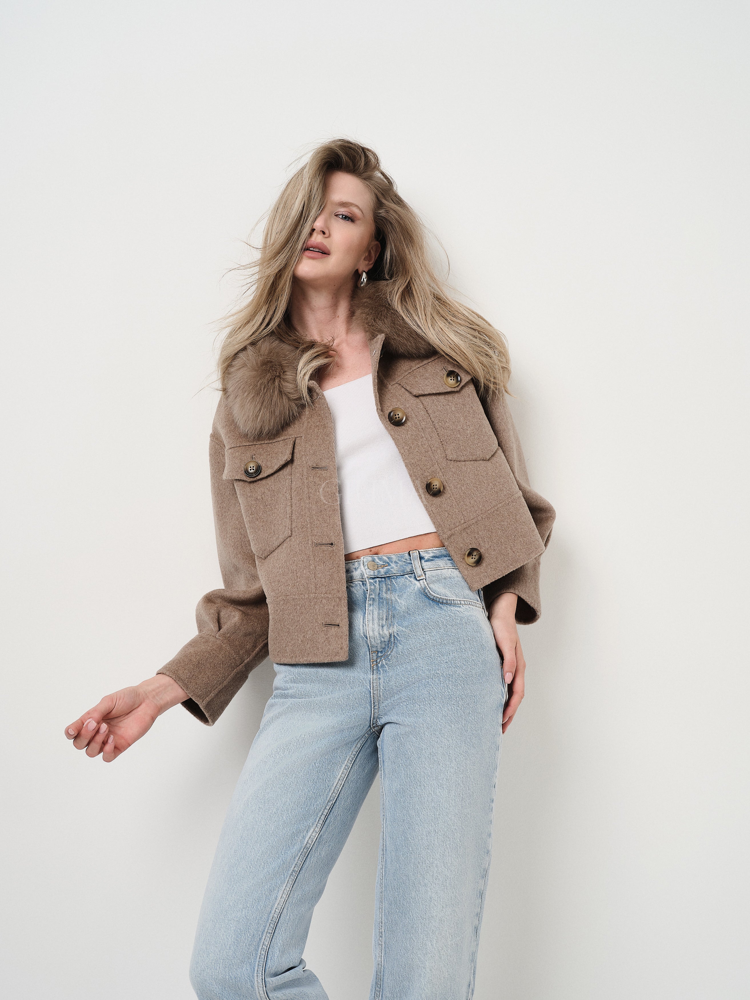 LOLA BEIGE