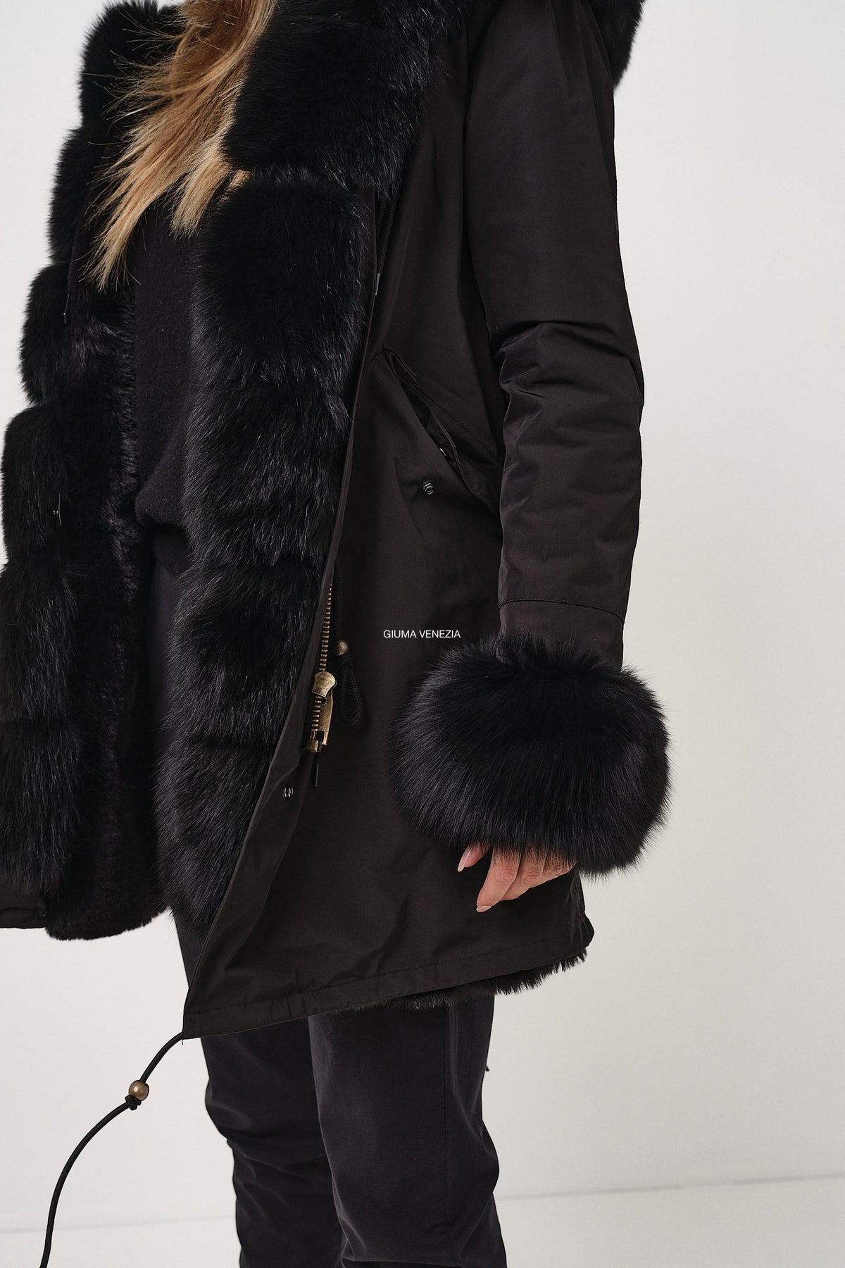 Parka Oslo Lungo Nero Interno Ecopelliccia - parka da donna in cotone con dettaglio in pelliccia nero, dettaglio 12 | GIUMA