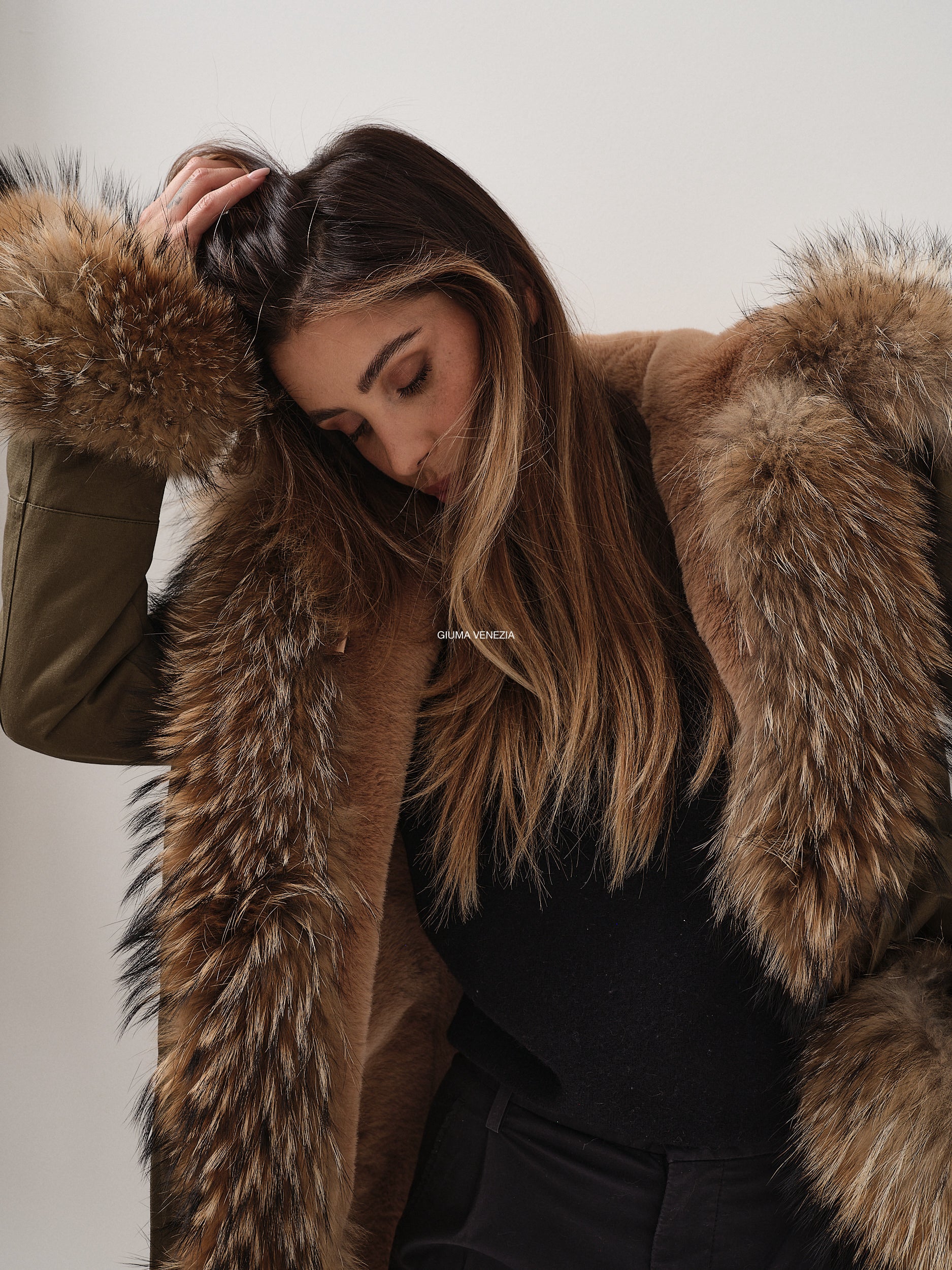 PARKA OSLO VERDE LARGA interior de pelo sintético