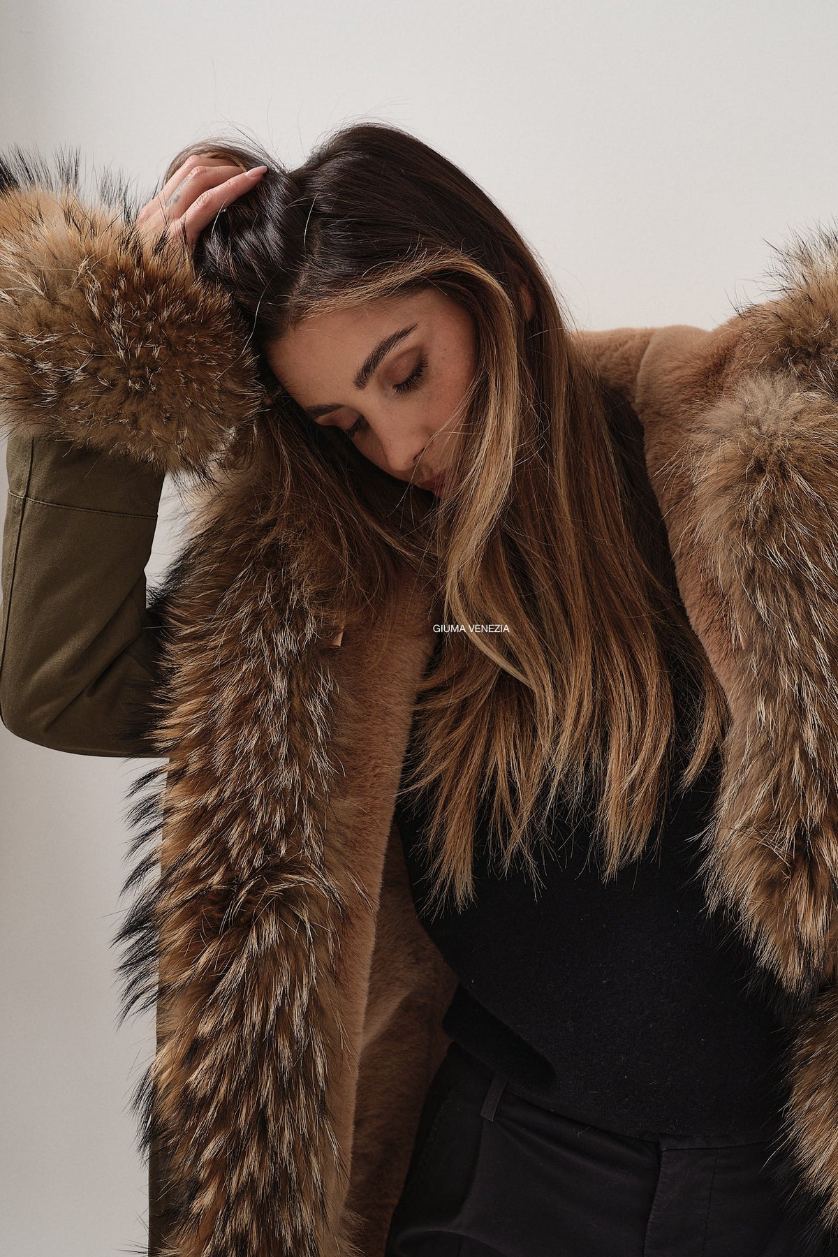 Parka Oslo Verde Lungo Interno Ecopelliccia - parka da donna in cotone con dettaglio in pelliccia verde, dettaglio 17 | GIUMA