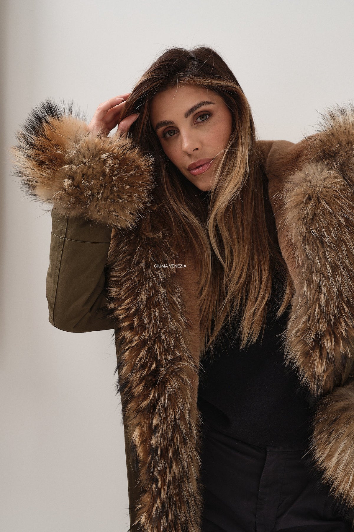 Parka Oslo Verde Lungo Interno Ecopelliccia - parka da donna in cotone con dettaglio in pelliccia verde, dettaglio 18 | GIUMA
