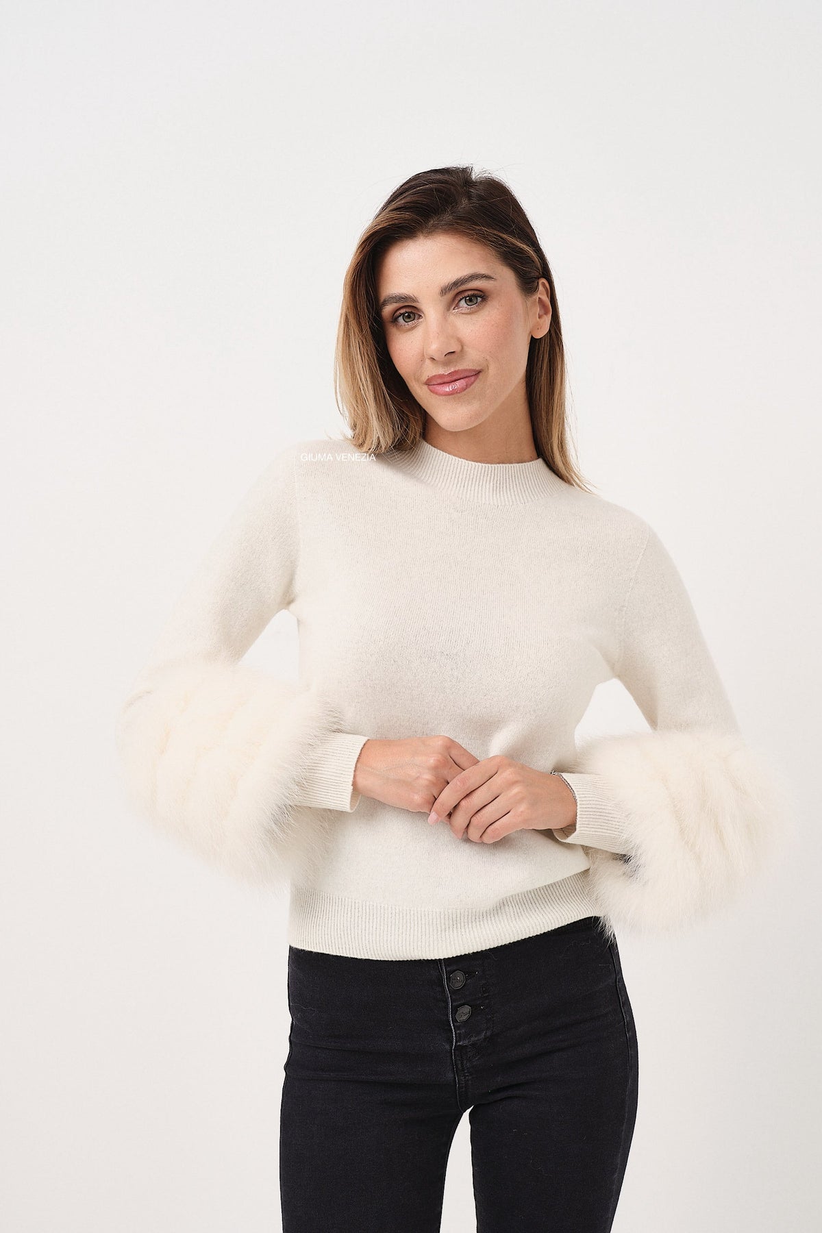 Maglia Dettaglio in Pelliccia Crema - maglia da donna in pura lana crema, dettaglio 5 | GIUMA Venezia