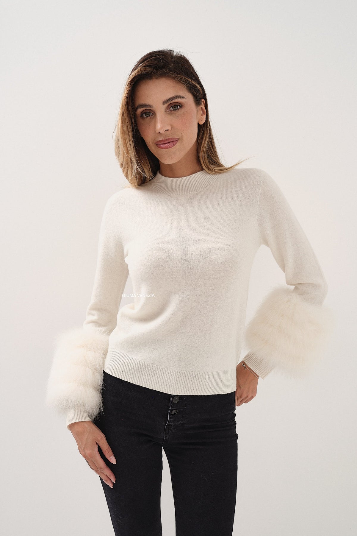 Maglia Dettaglio in Pelliccia Crema - maglia da donna in pura lana crema, dettaglio 3 | GIUMA Venezia