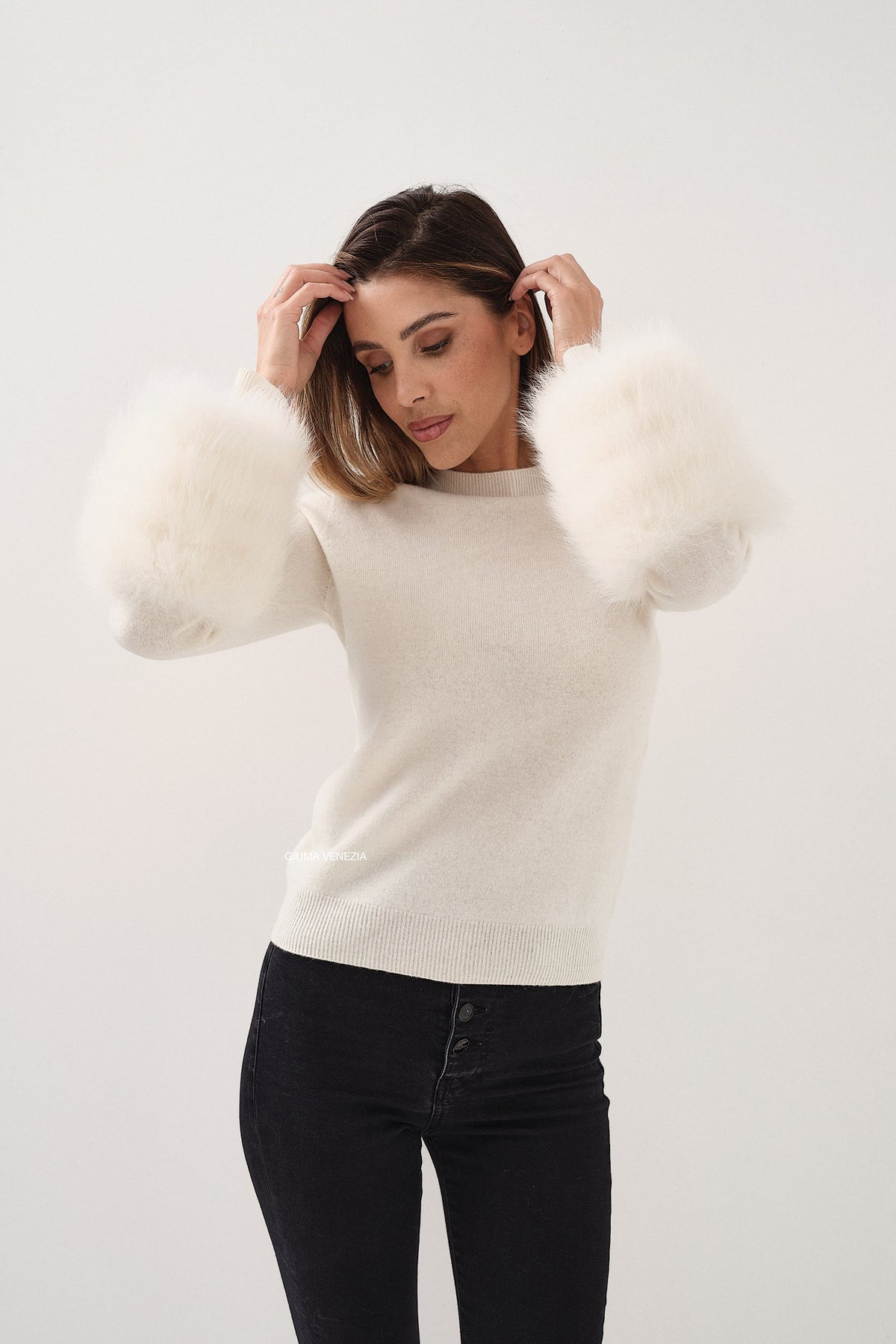 Maglia Dettaglio in Pelliccia Crema - maglia da donna in pura lana crema, dettaglio 7 | GIUMA Venezia
