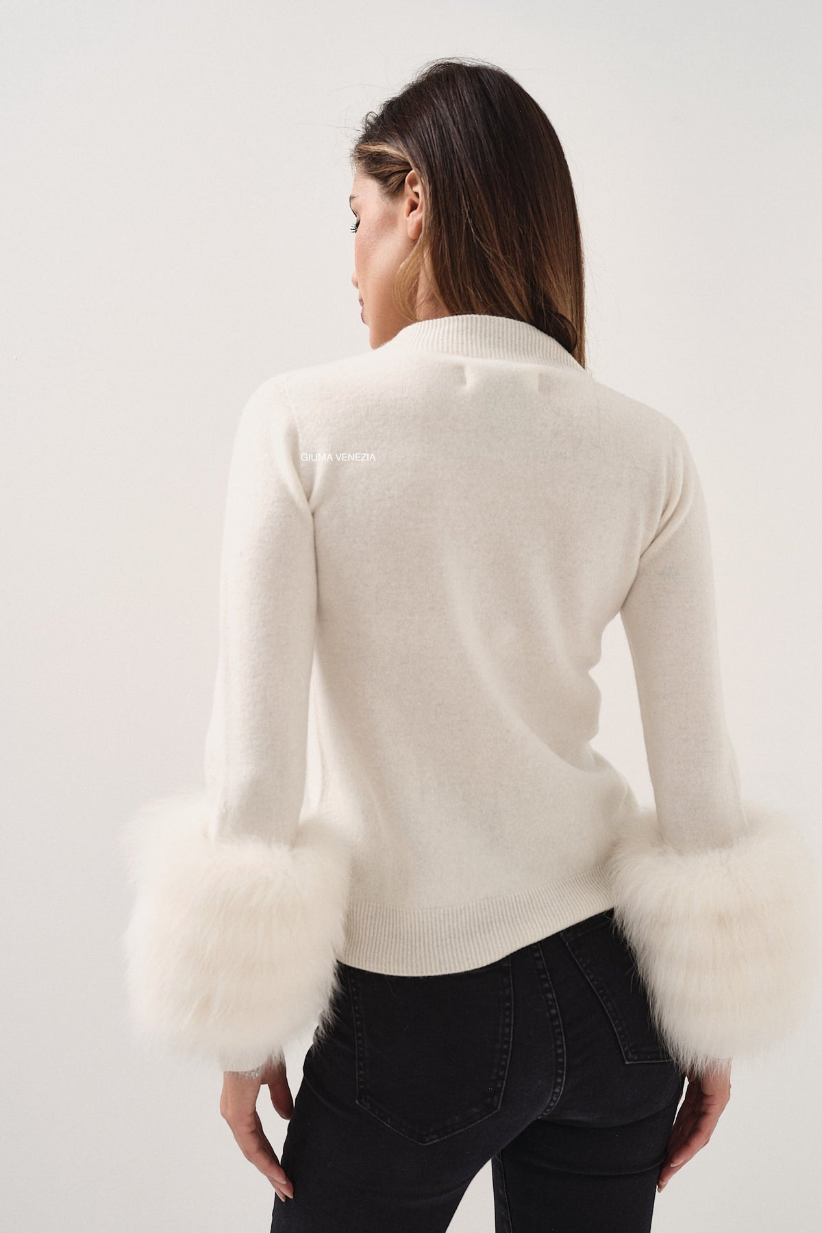 Maglia Dettaglio in Pelliccia Crema - maglia da donna in pura lana crema, dettaglio 8 | GIUMA Venezia