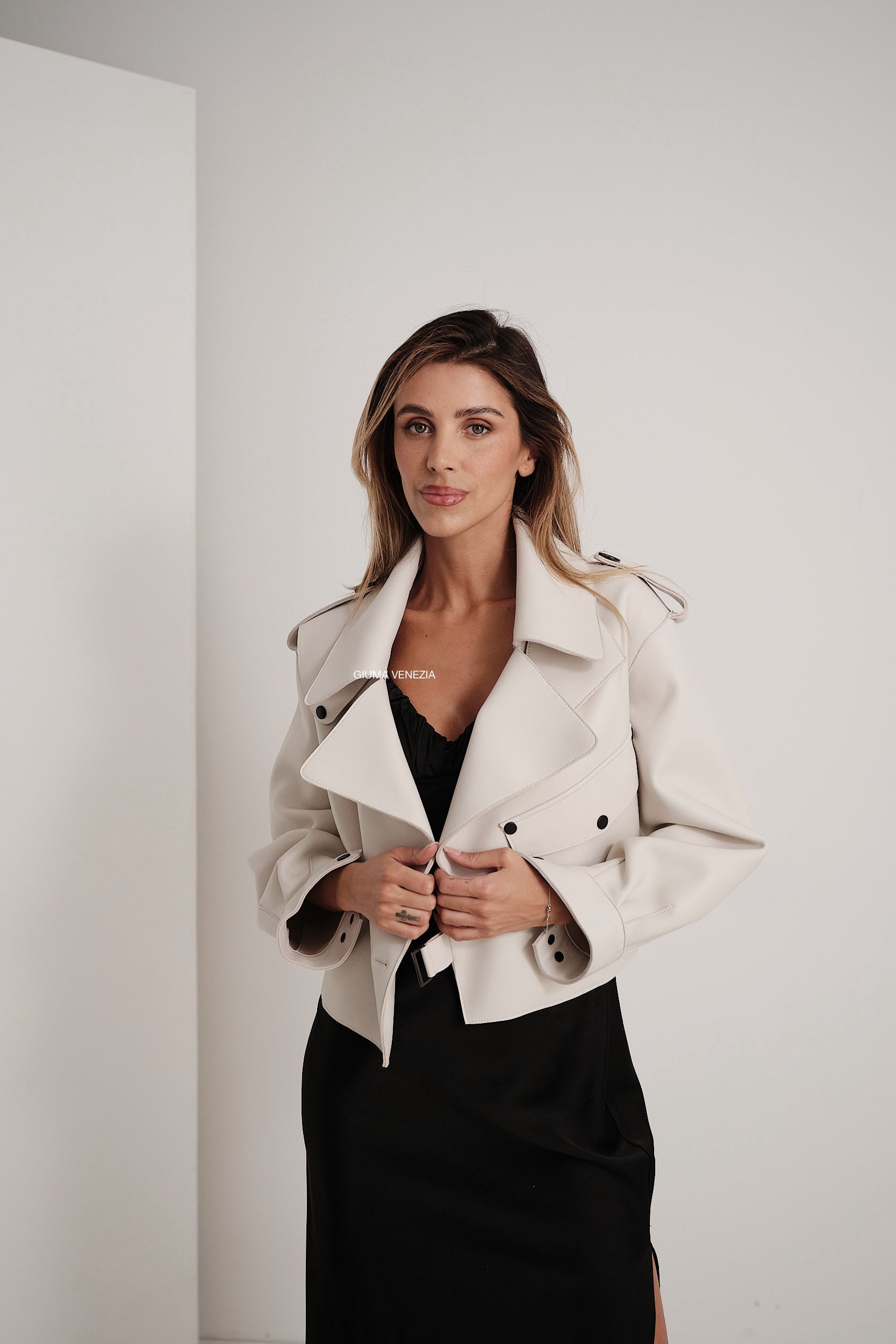 Emy White Oversize - giacca da donna in vera pelle bianco, dettaglio 4 | GIUMA Venezia