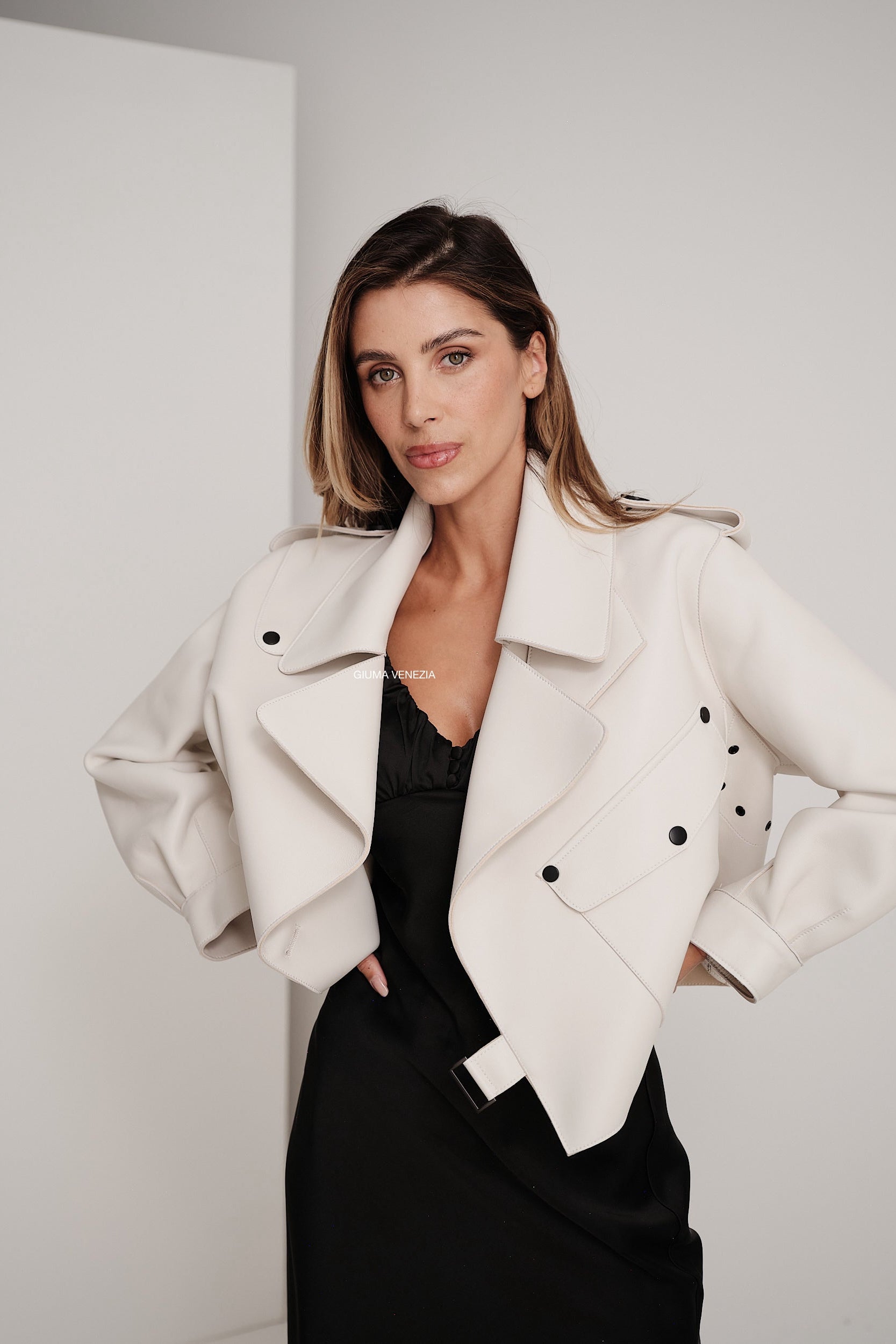 Emy White Oversize - giacca da donna in vera pelle bianco, dettaglio 6 | GIUMA Venezia