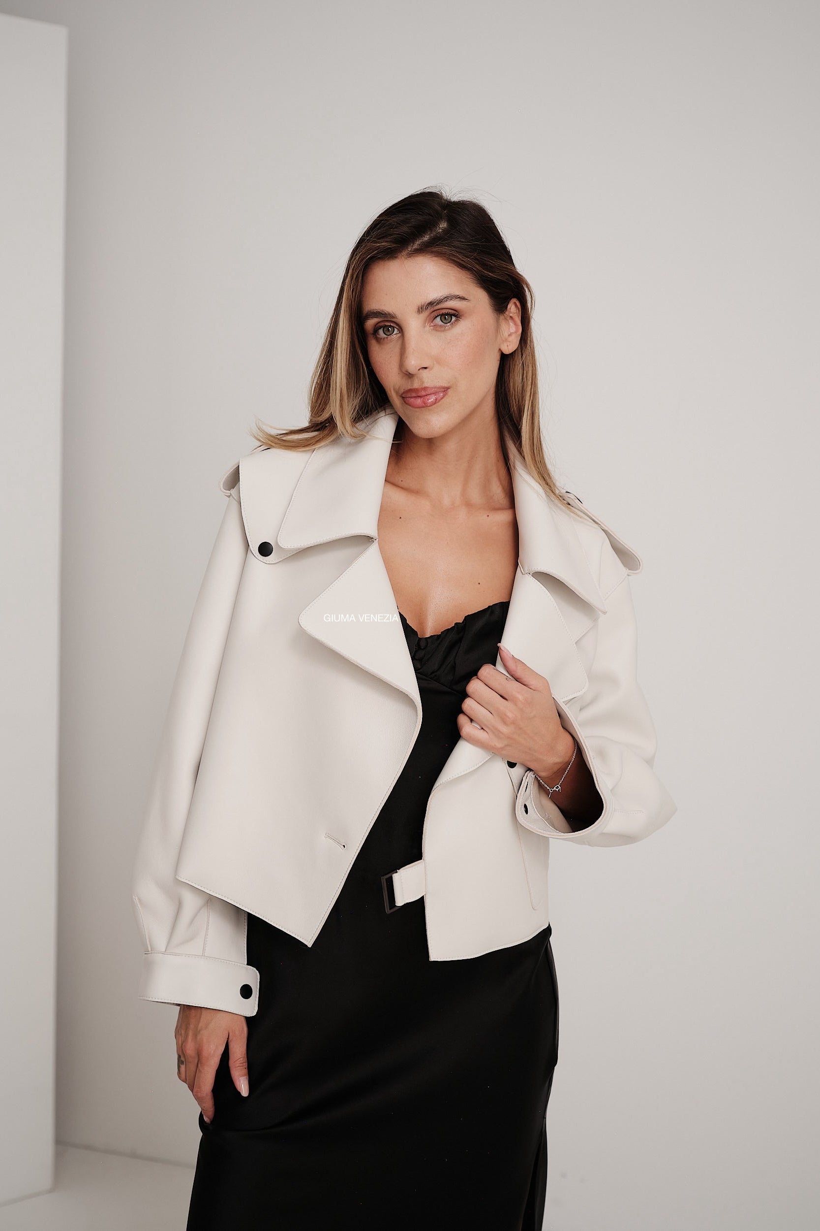 Emy White Oversize - giacca da donna in vera pelle bianco, dettaglio 8 | GIUMA Venezia