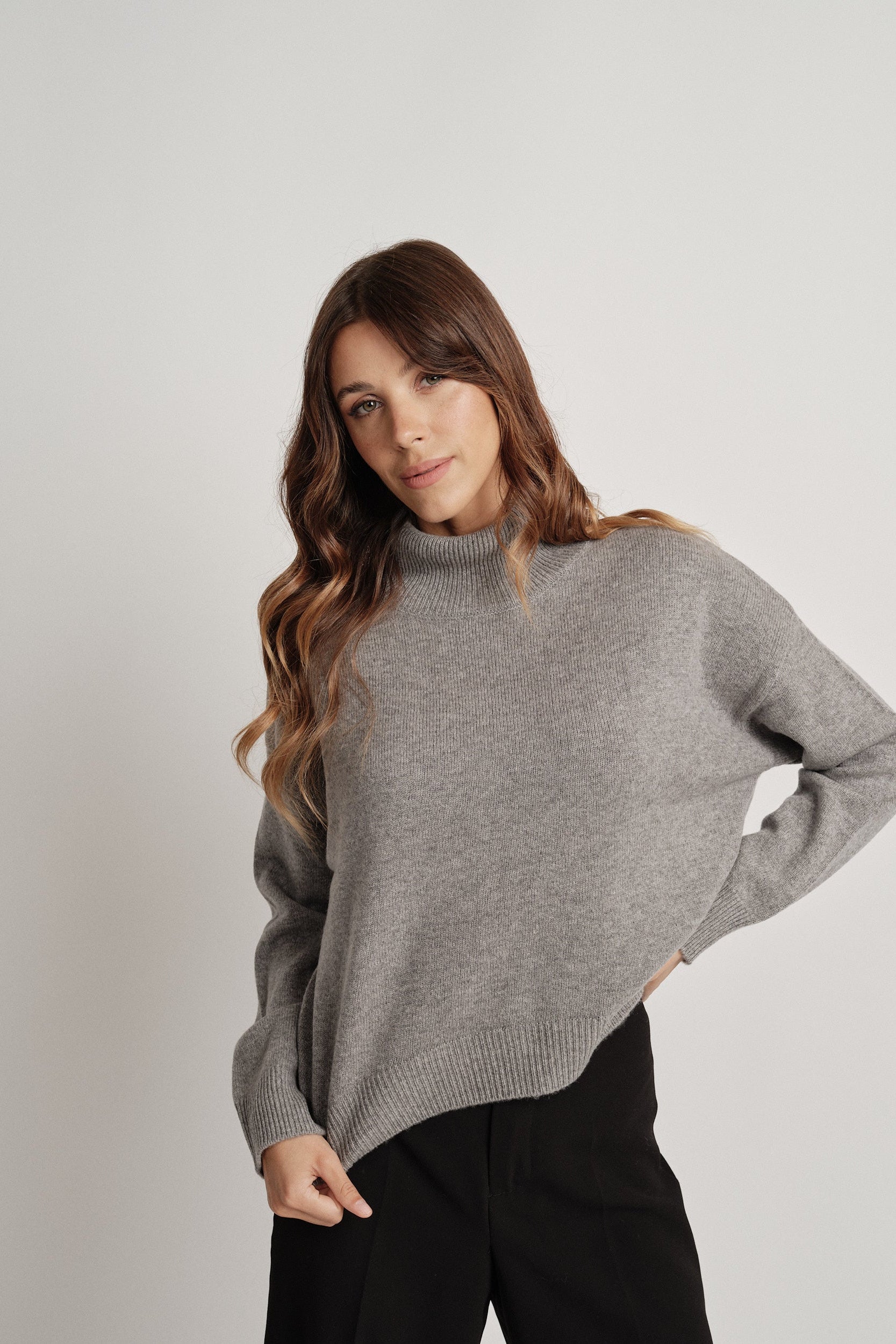Emma Grigio - 100% Lana - maglia da donna in pura lana grigio, vista principale | GIUMA Venezia