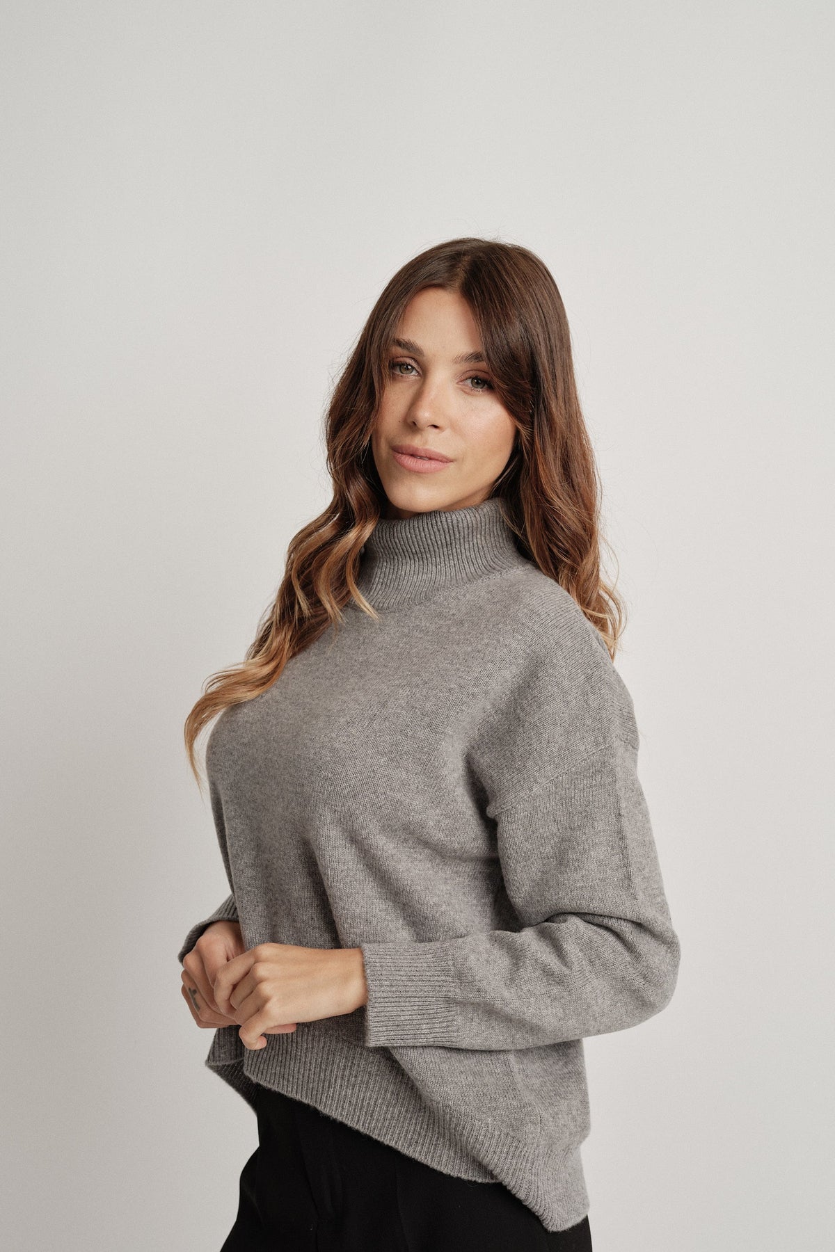 Emma Grigio - 100% Lana - maglia da donna in pura lana grigio, dettaglio 5 | GIUMA Venezia