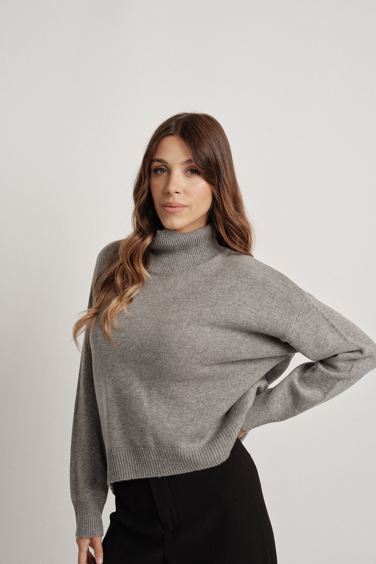 Emma Grigio - 100% Lana - maglia da donna in pura lana grigio, dettaglio 8 | GIUMA Venezia