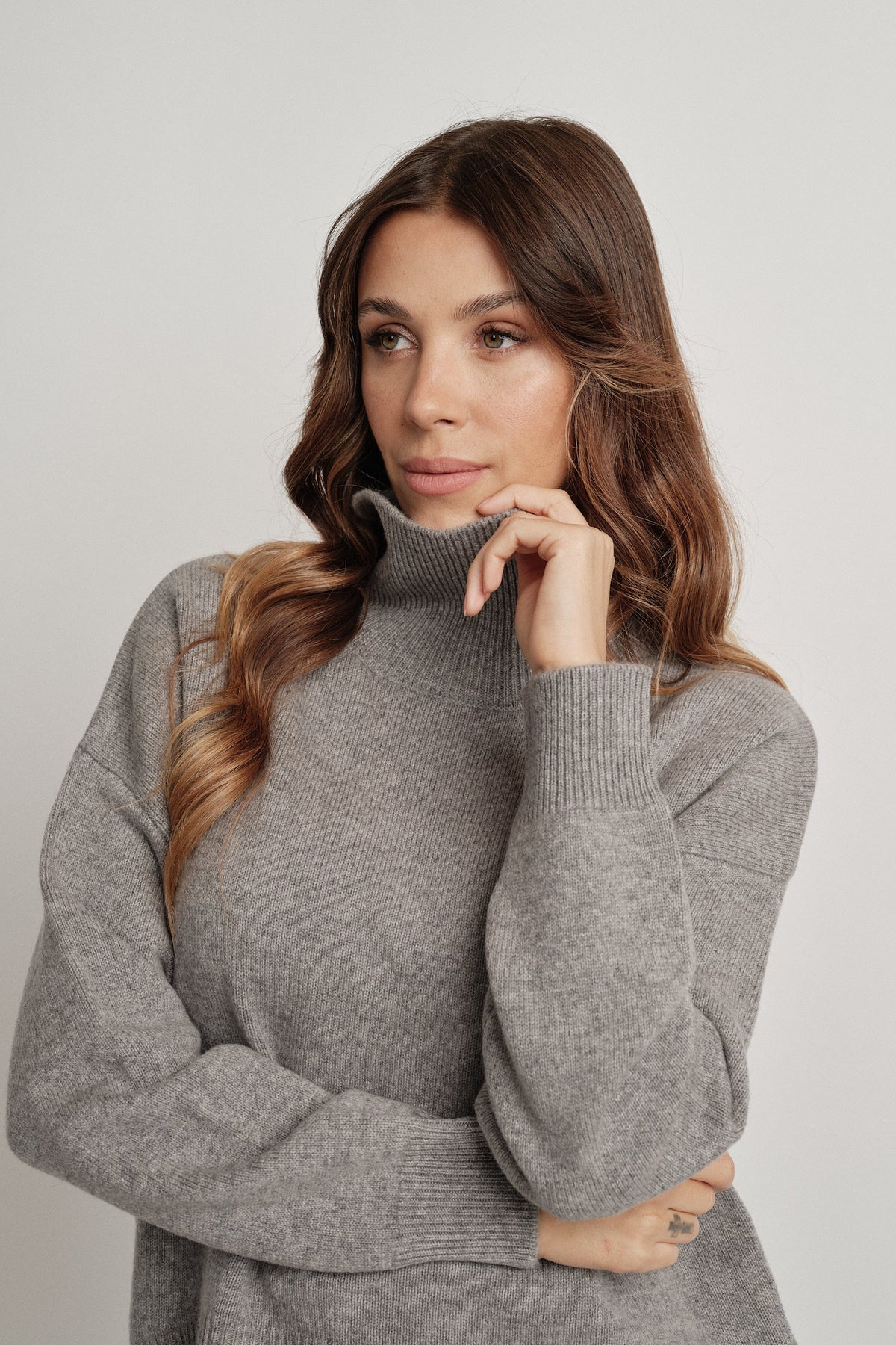 Emma Grigio - 100% Lana - maglia da donna in pura lana grigio, dettaglio 12 | GIUMA Venezia