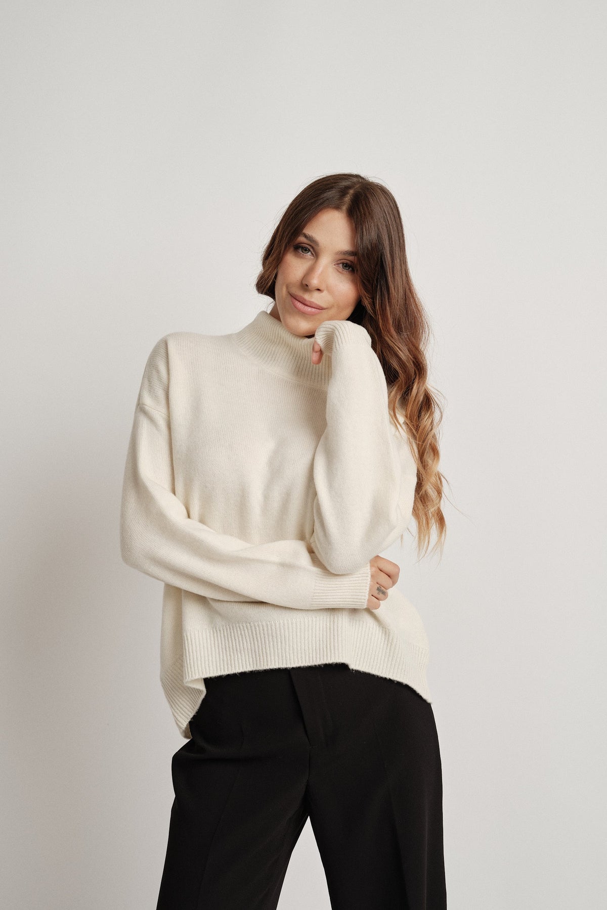 Emma Crema - 100% Lana - maglia da donna in pura lana crema, dettaglio 5 | GIUMA Venezia