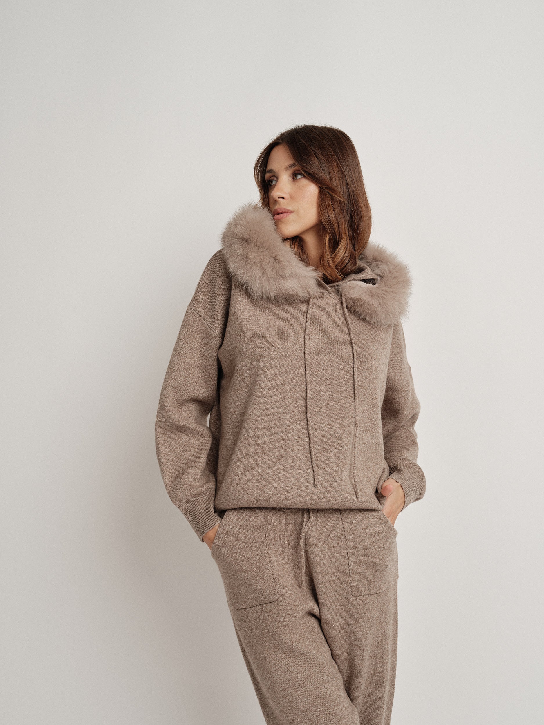 Mono beige mezcla de lana