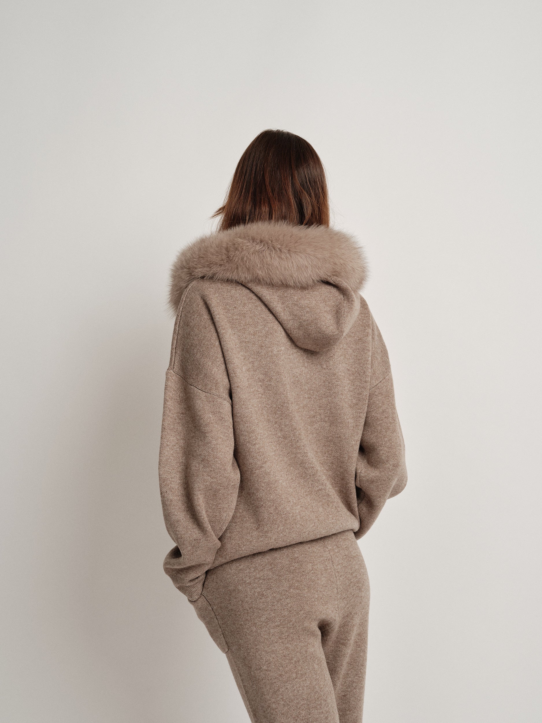 Mono beige mezcla de lana