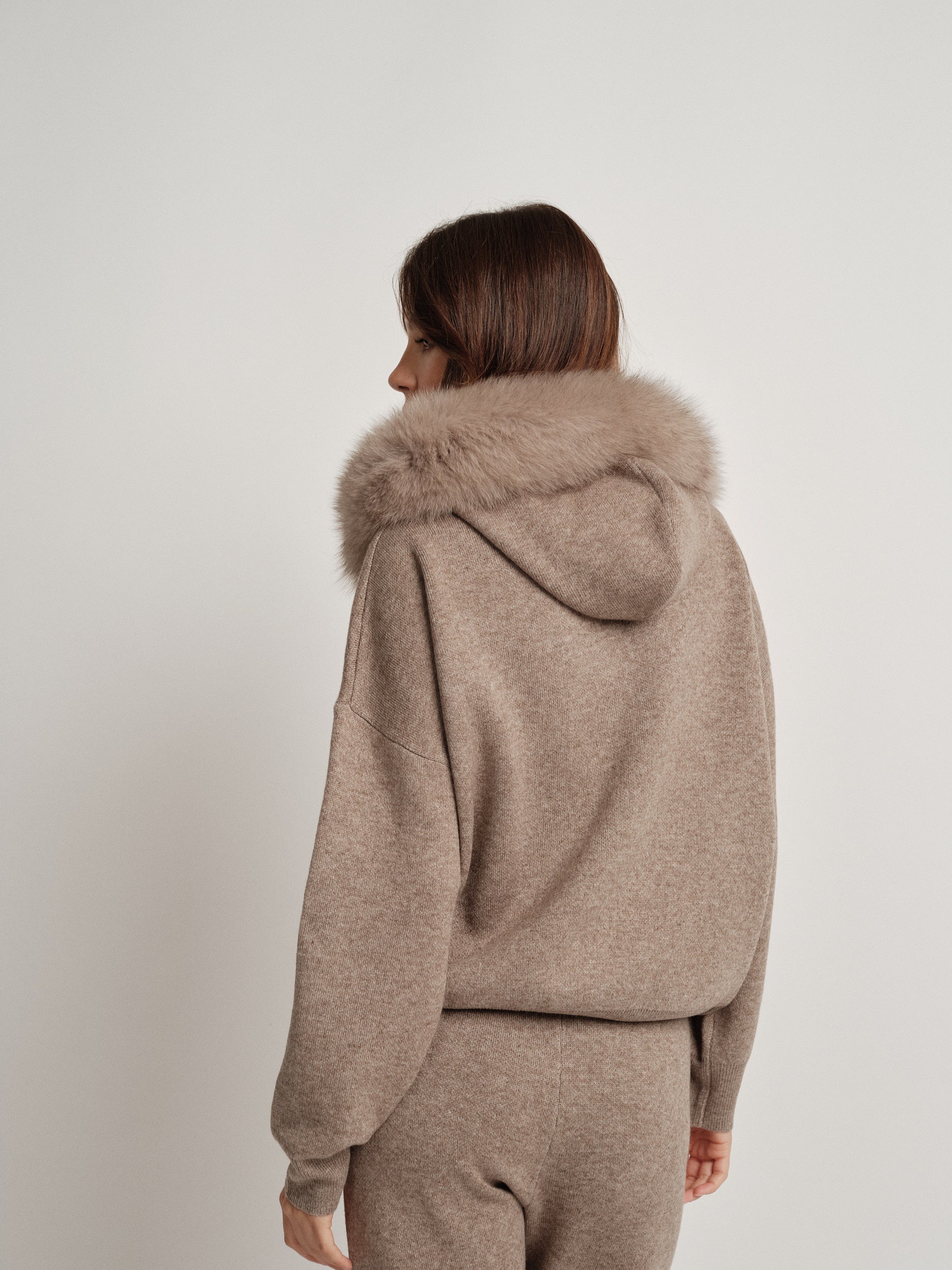 Mono beige mezcla de lana