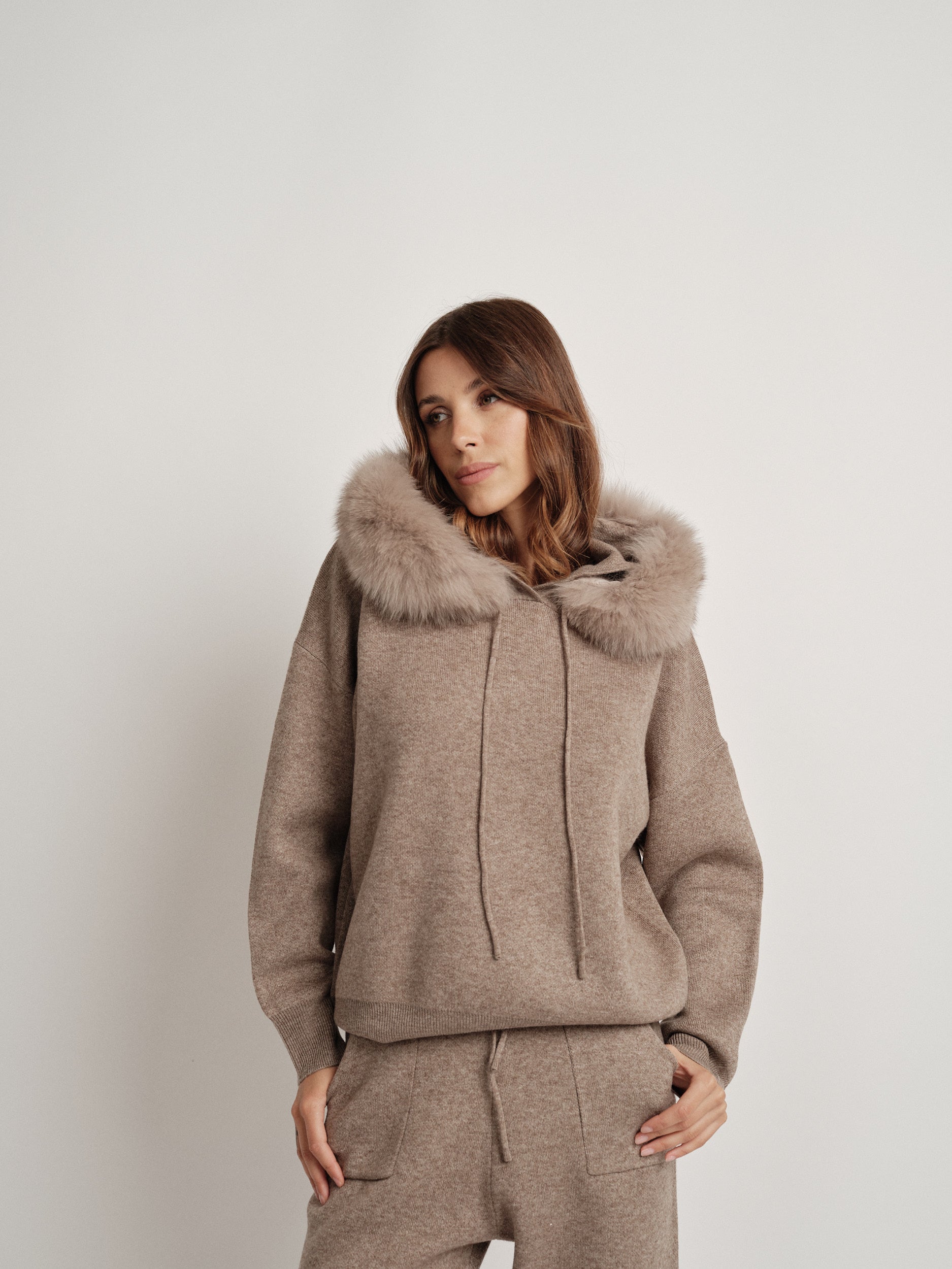 Mono beige mezcla de lana