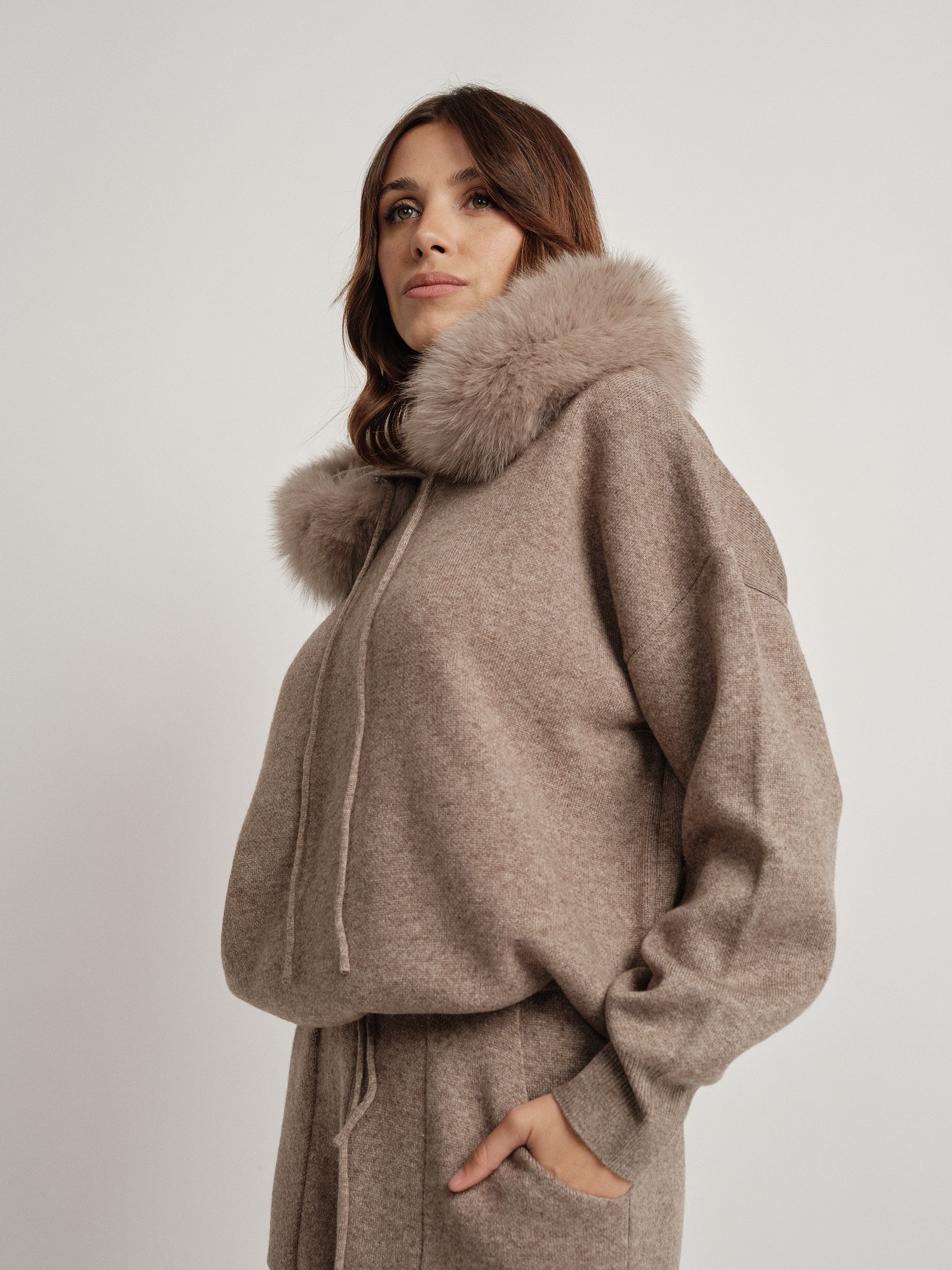 Mono beige mezcla de lana