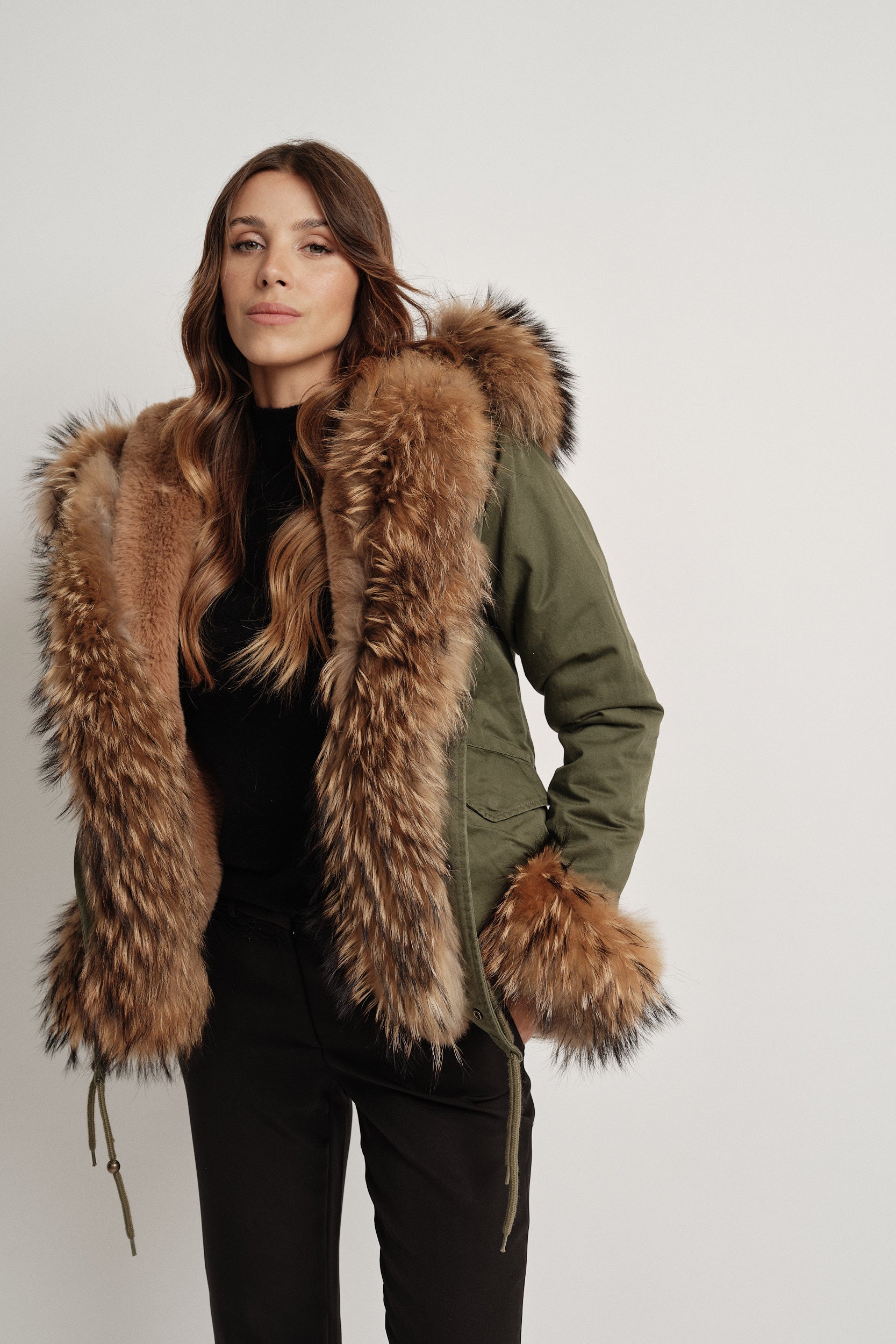 Parka Oslo Interno Ecopelliccia - parka da donna in cotone con dettaglio in pelliccia verde, dettaglio 10 | GIUMA Venezia