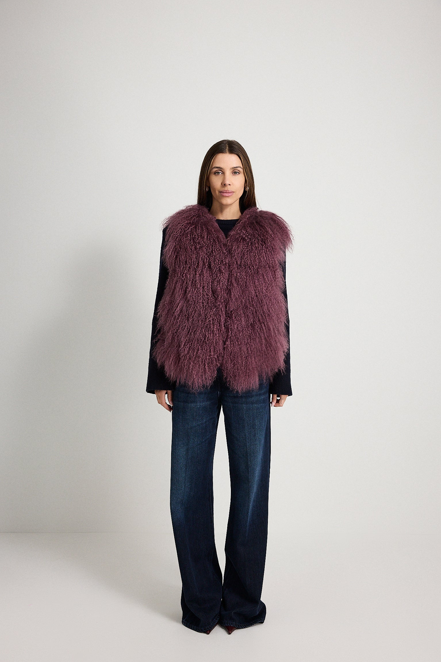 Vera Burgundy - smanicato da donna in pelliccia Mongolia bordeaux, dettaglio 3 | GIUMA Venezia