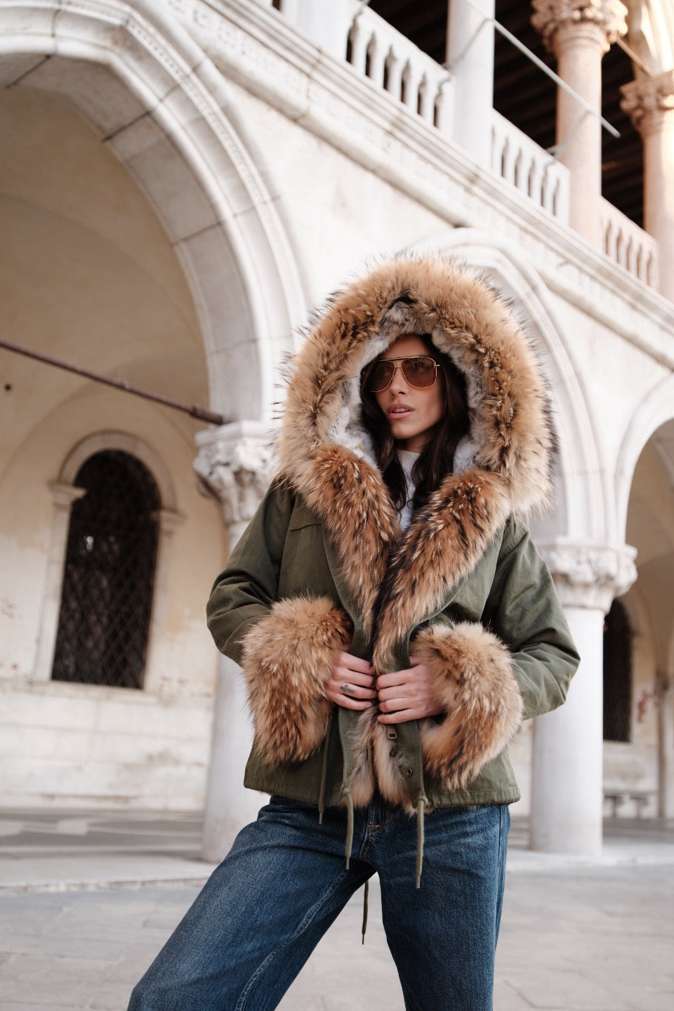 Parka Oslo - parka da donna in cotone con dettaglio in pelliccia verde, dettaglio 9 | GIUMA Venezia