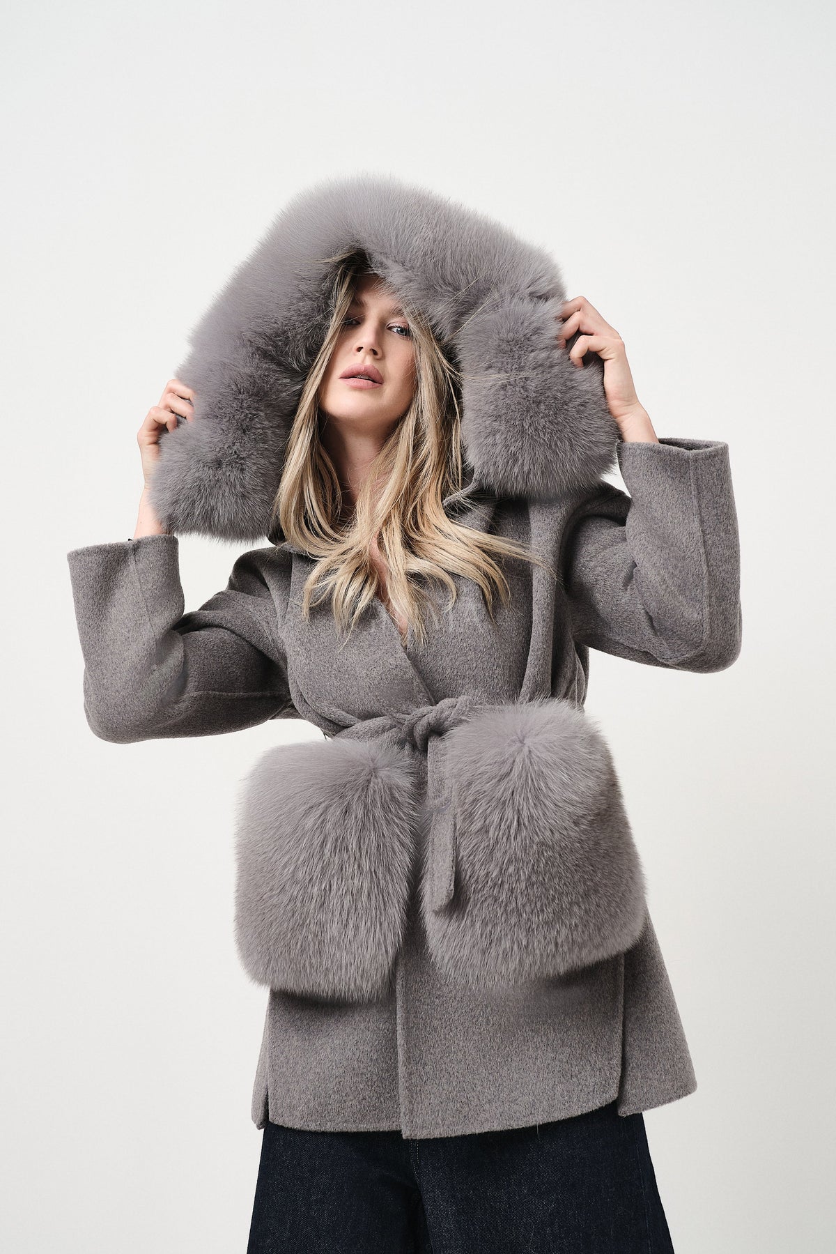 Penelope Grey - cappotto da donna in lana e cachemire grigio, dettaglio 5 | GIUMA Venezia