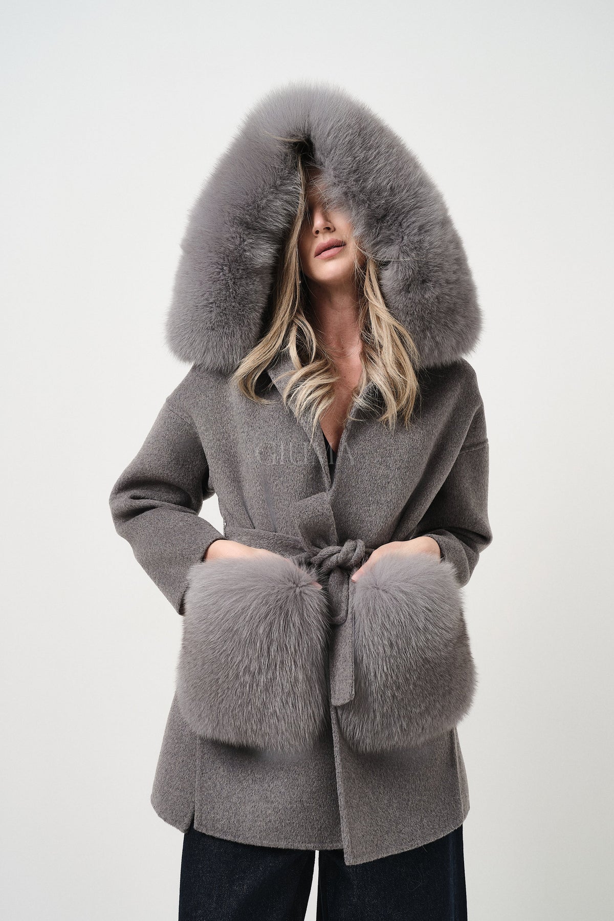 Penelope Grey - cappotto da donna in lana e cachemire grigio, dettaglio 6 | GIUMA Venezia
