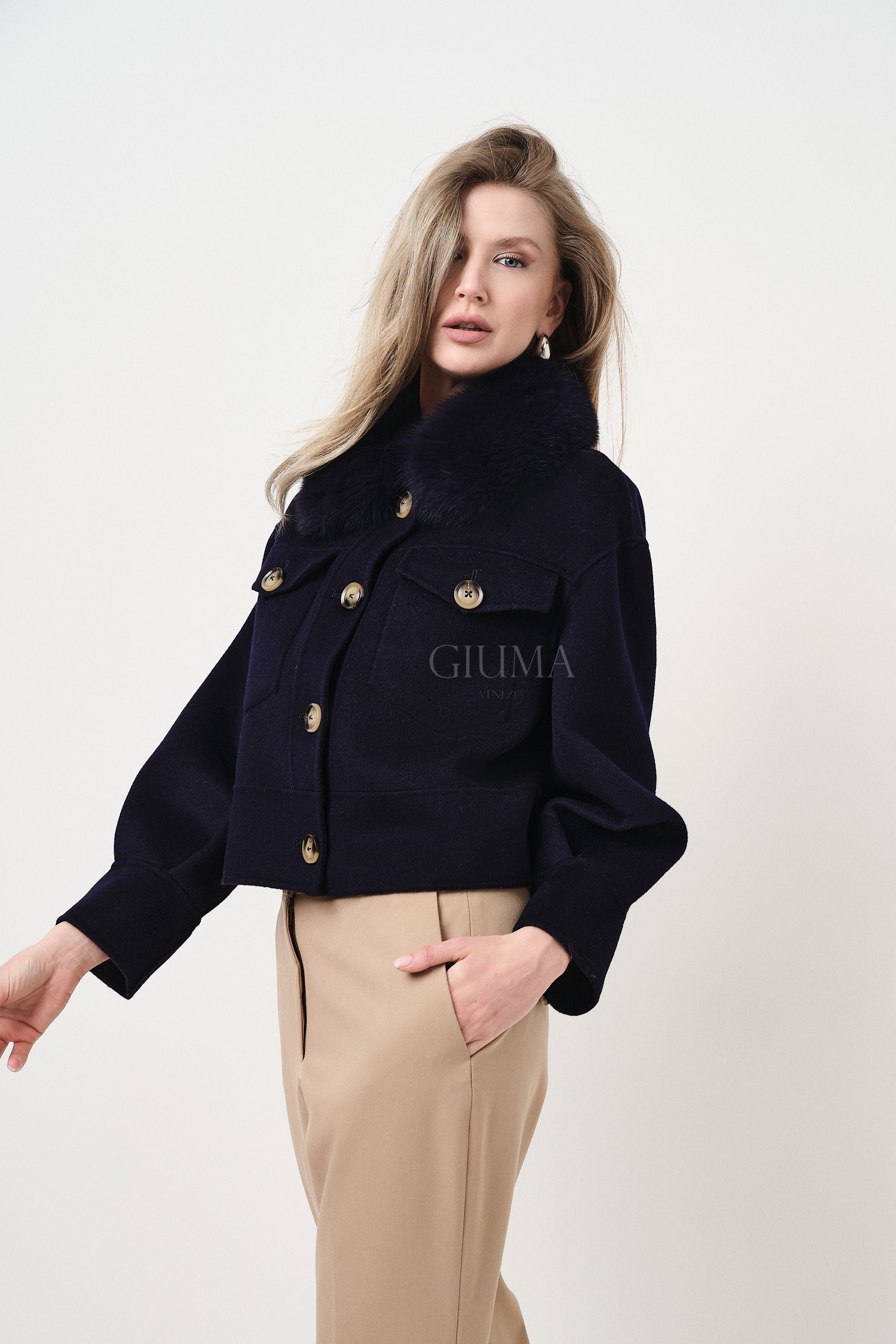 Lola Blue - cappotto da donna in lana e cachemire blu, vista principale | GIUMA Venezia