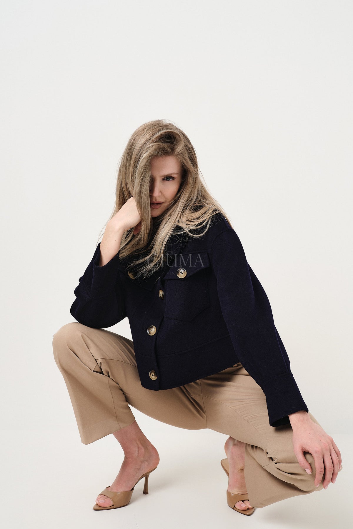 Lola Blue - cappotto da donna in lana e cachemire blu, dettaglio 6 | GIUMA Venezia