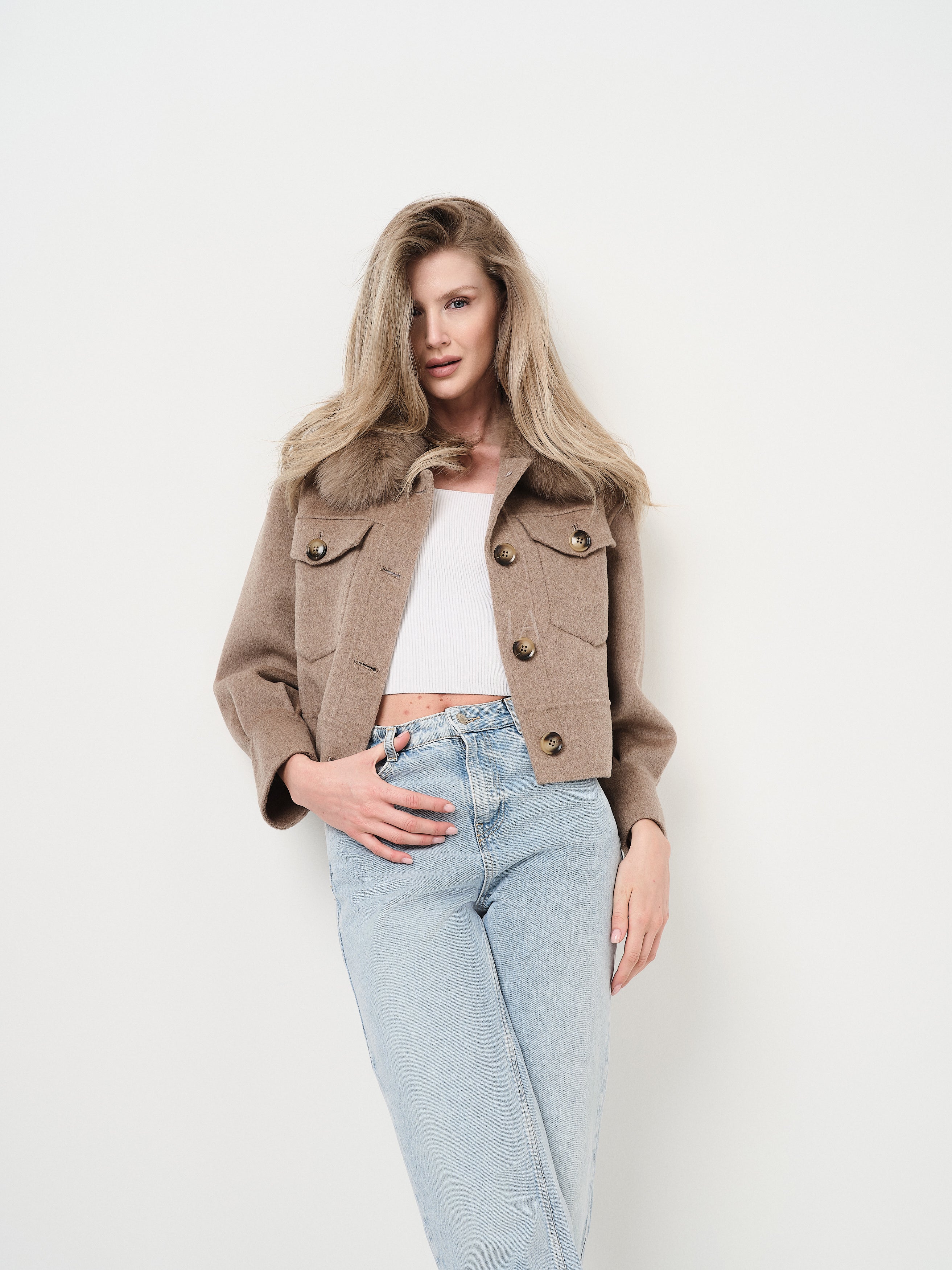 LOLA BEIGE