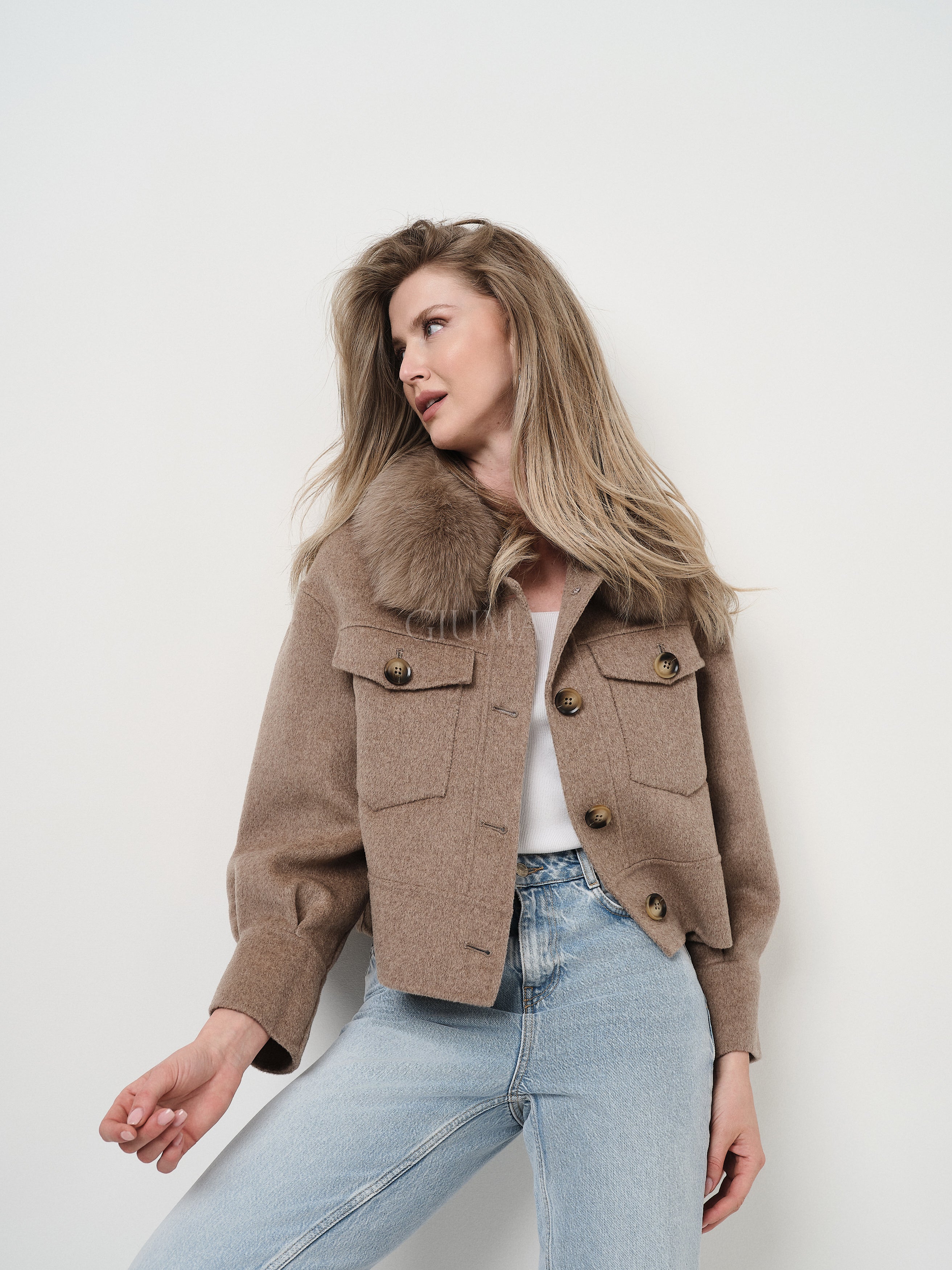 LOLA BEIGE