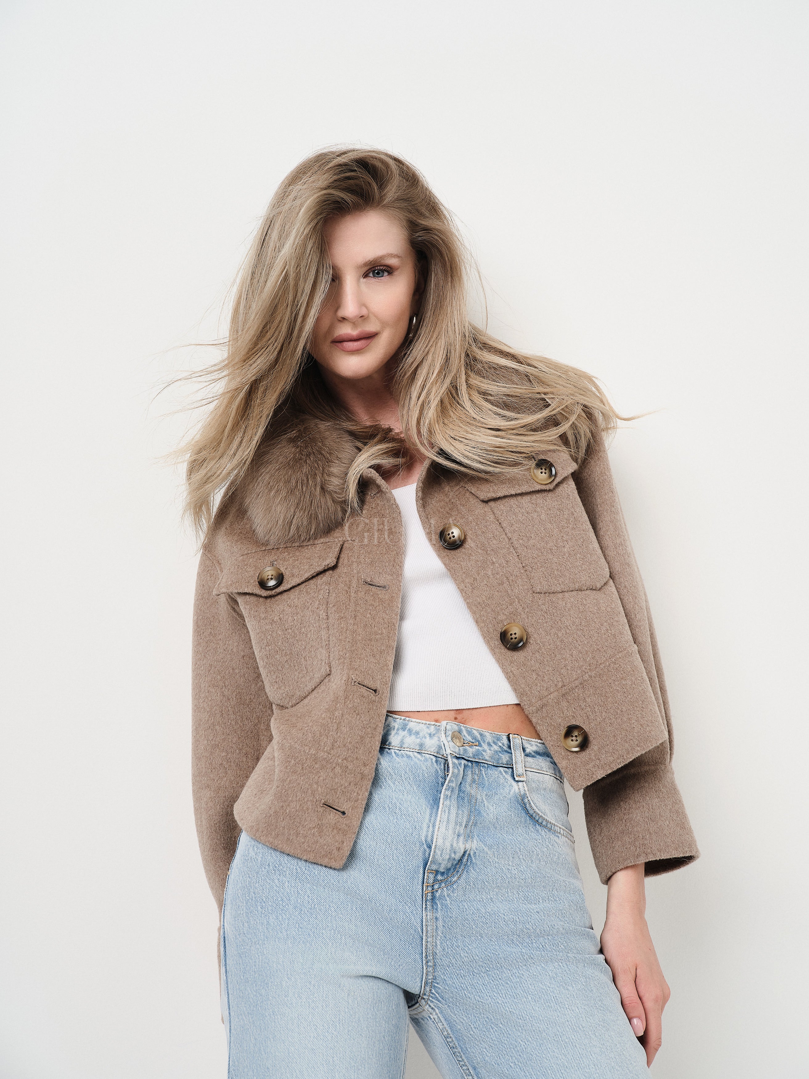 LOLA BEIGE