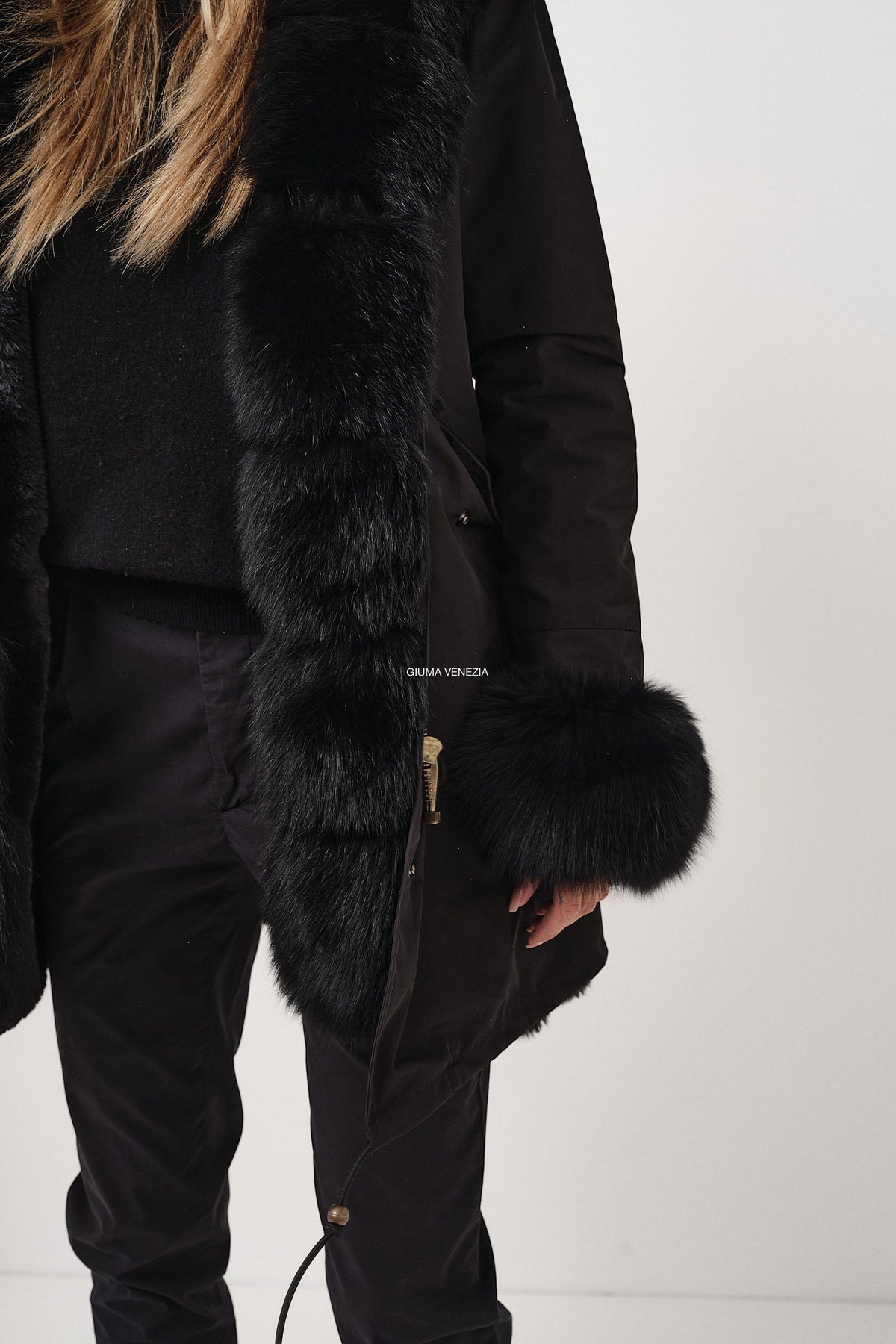 Parka Oslo Lungo Nero Interno Ecopelliccia - parka da donna in cotone con dettaglio in pelliccia nero, dettaglio 13 | GIUMA