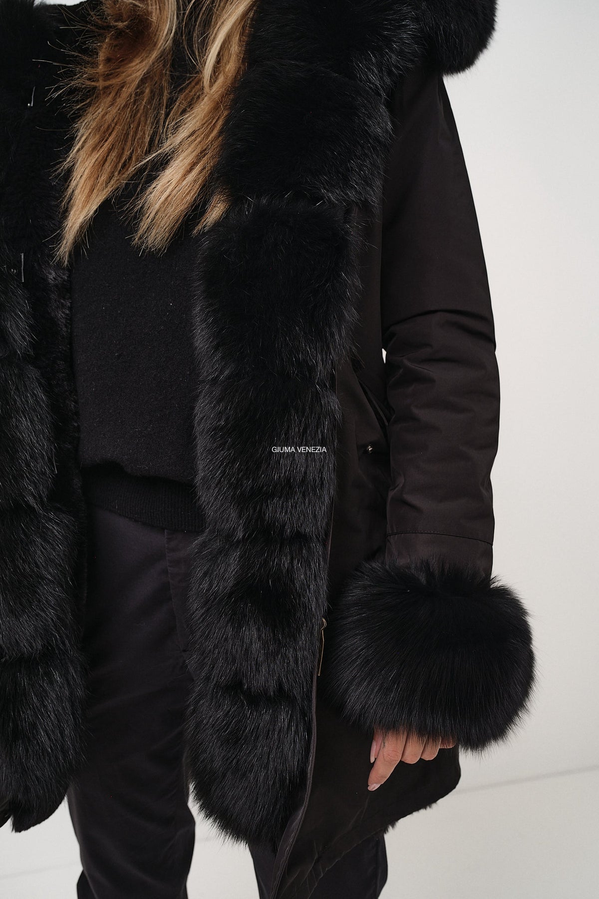 Parka Oslo Lungo Nero Interno Ecopelliccia - parka da donna in cotone con dettaglio in pelliccia nero, dettaglio 16 | GIUMA