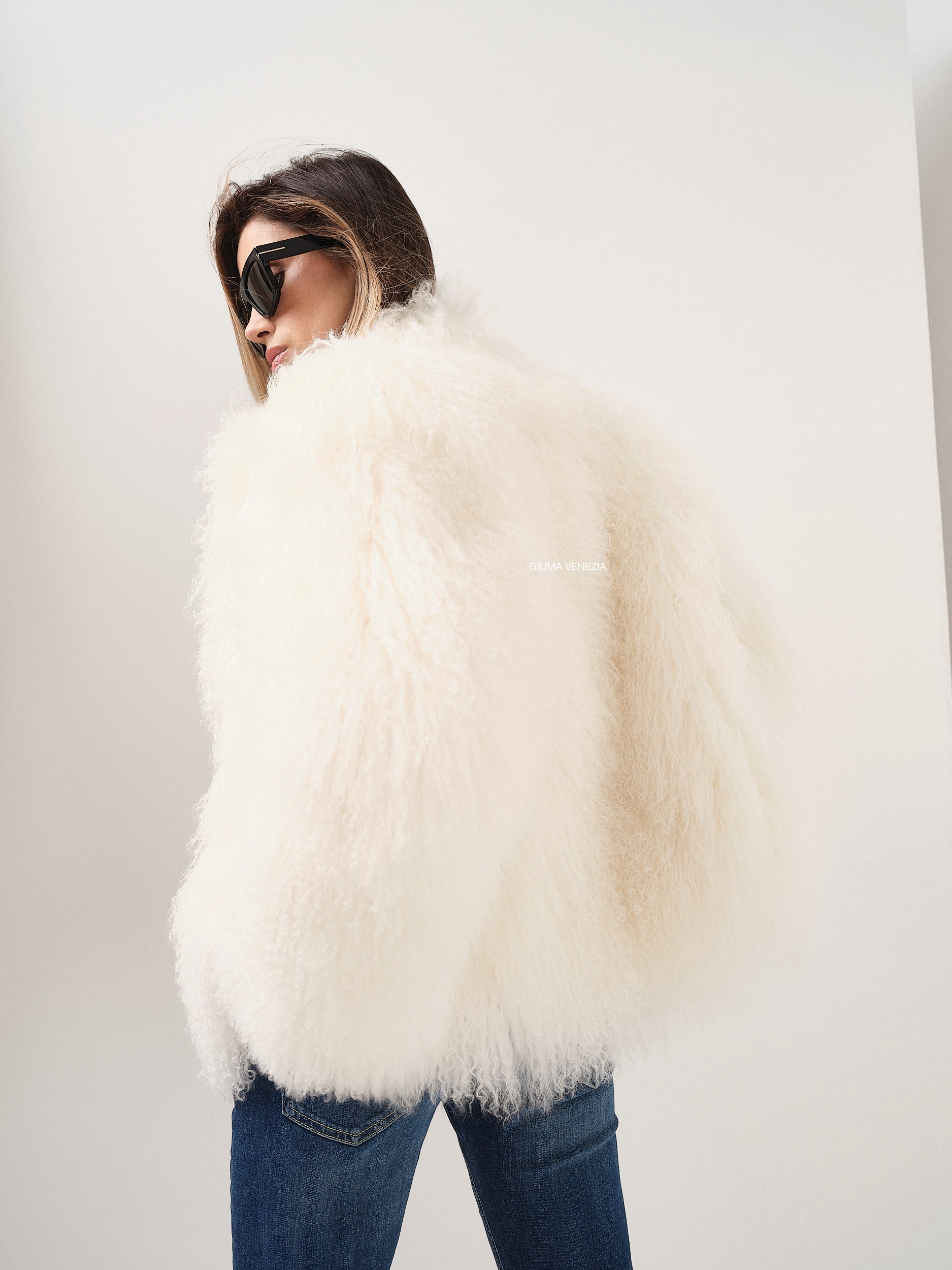 KAMILA WHITE mongolian fur 57 cm