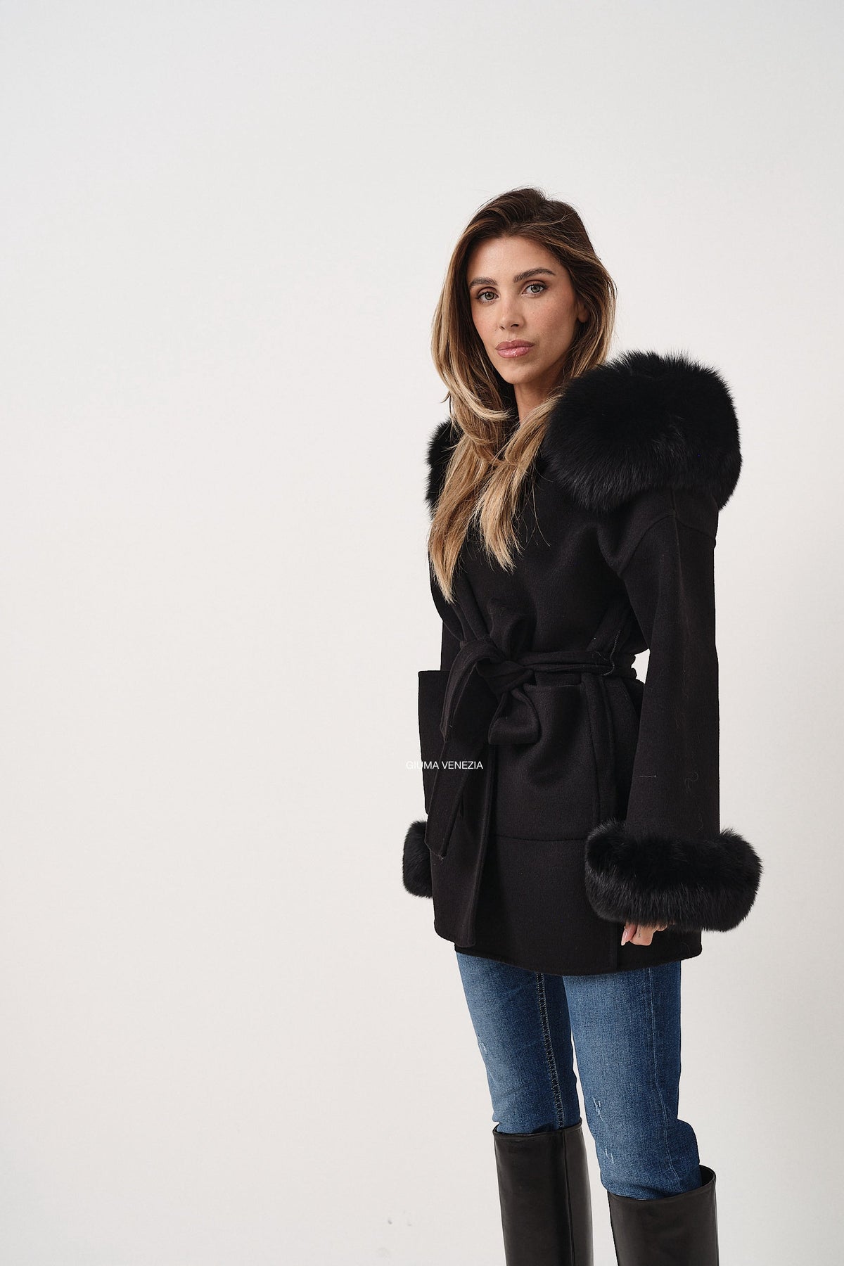 Petra Nero - cappotto da donna in lana e cachemire nero, dettaglio 6 | GIUMA Venezia