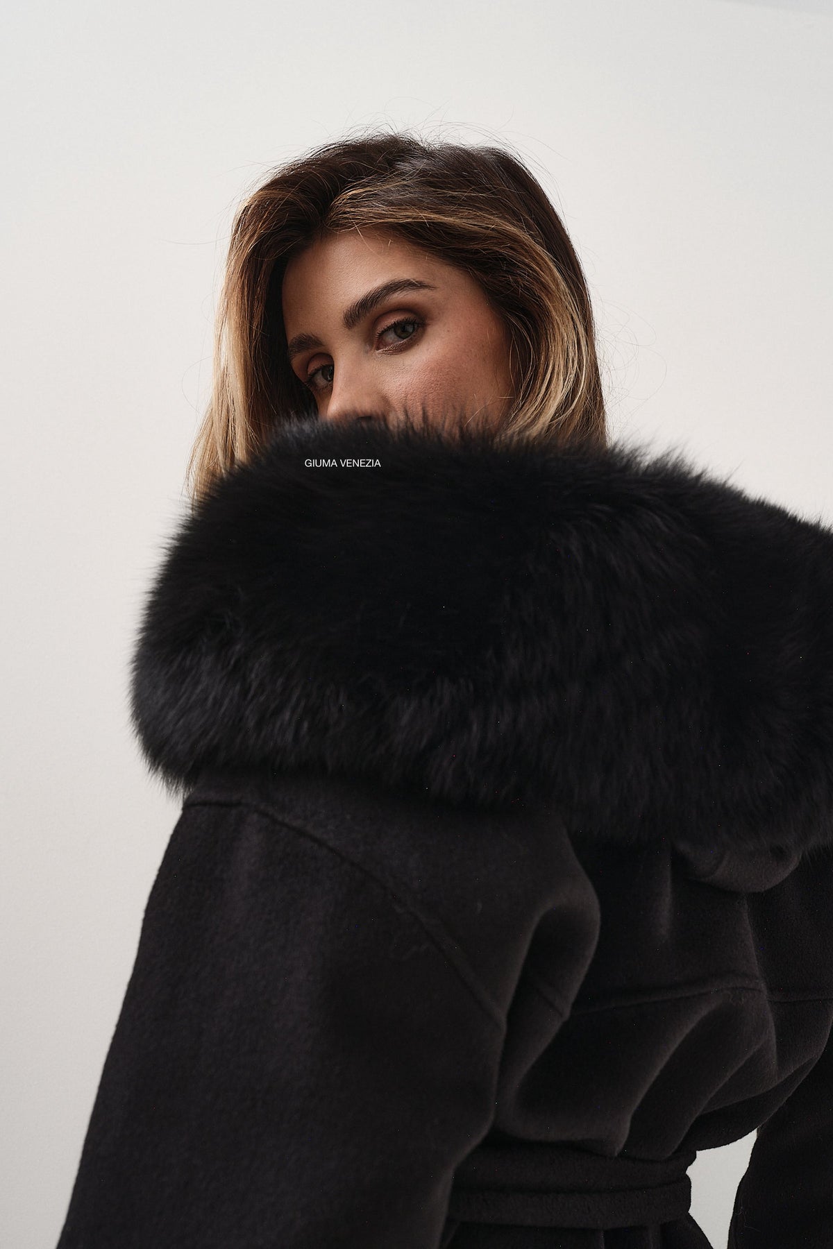 Petra Nero - cappotto da donna in lana e cachemire nero, dettaglio 13 | GIUMA Venezia