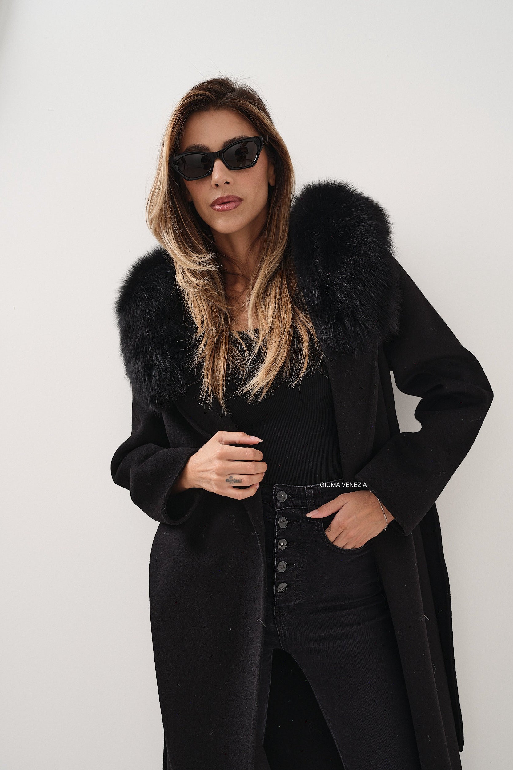 Agatha Long Black - cappotto da donna in lana e cachemire nero, vista principale | GIUMA Venezia