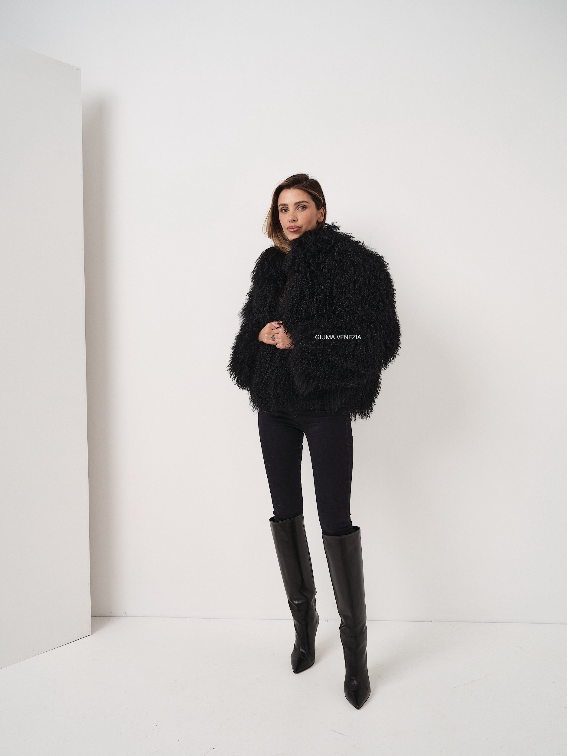 KAMILA BLACK mongolian fur 57 cm