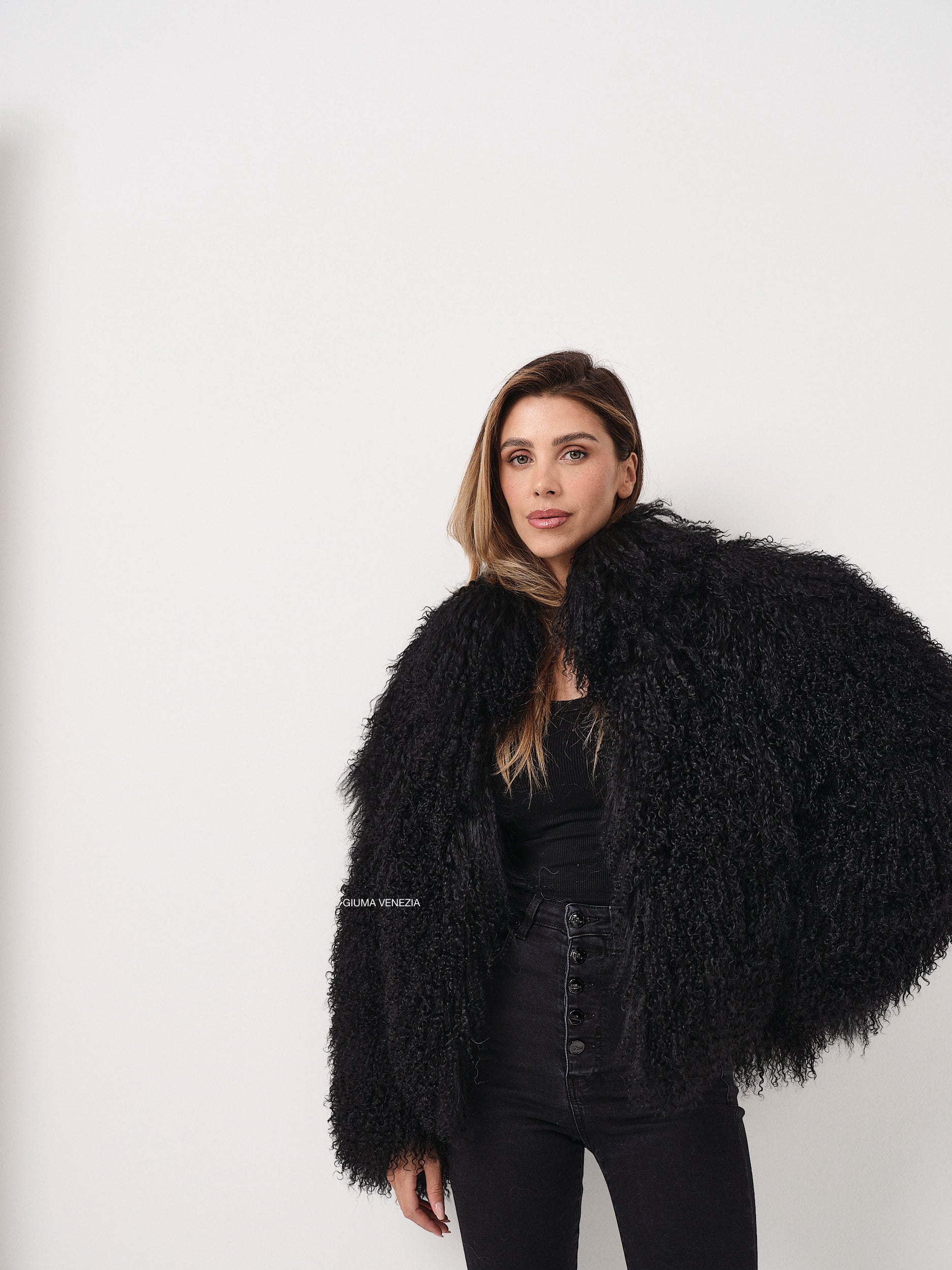 KAMILA BLACK mongolian fur 57 cm