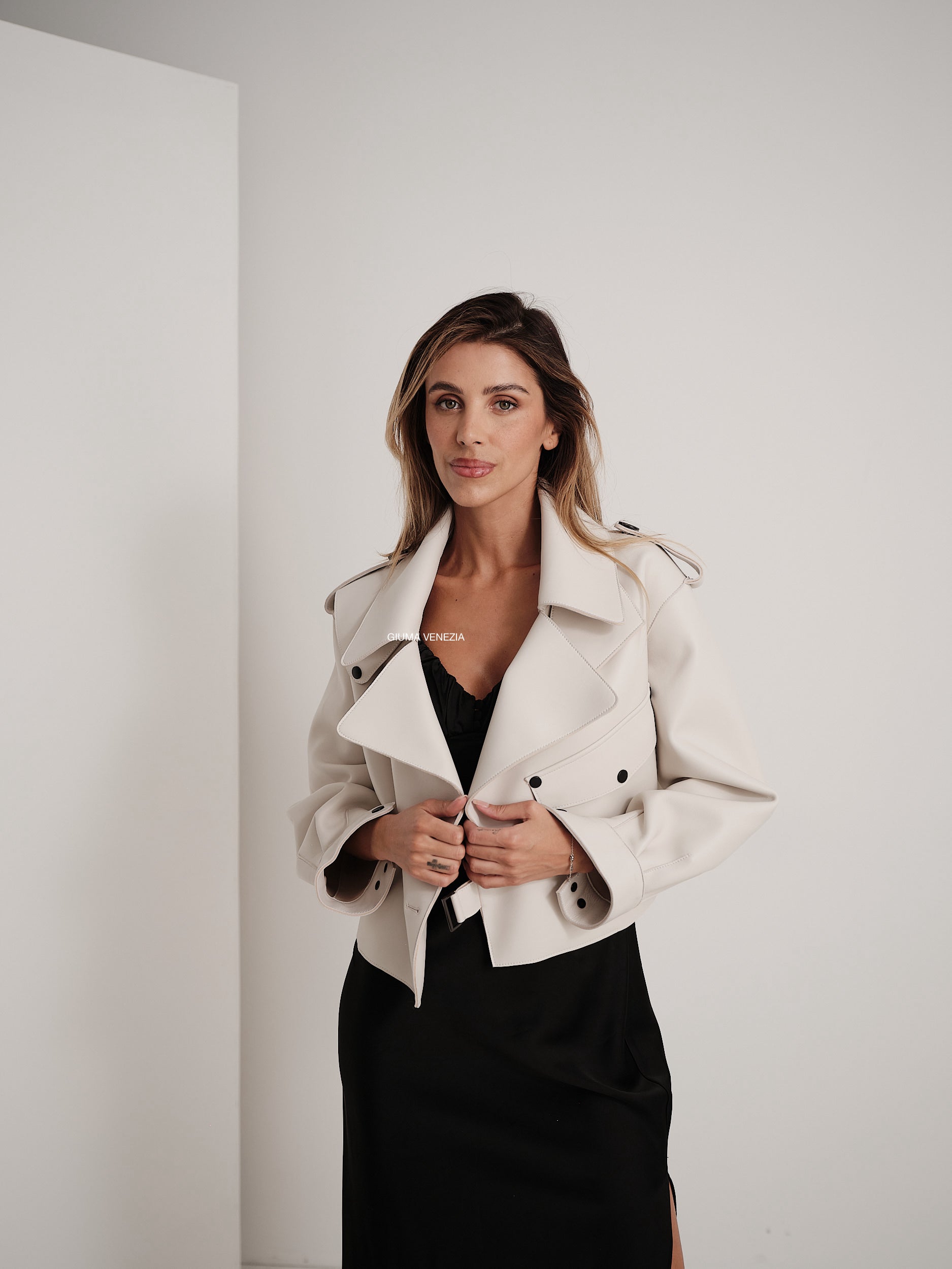 WHITE OVERSIZED LEATHER JACKET