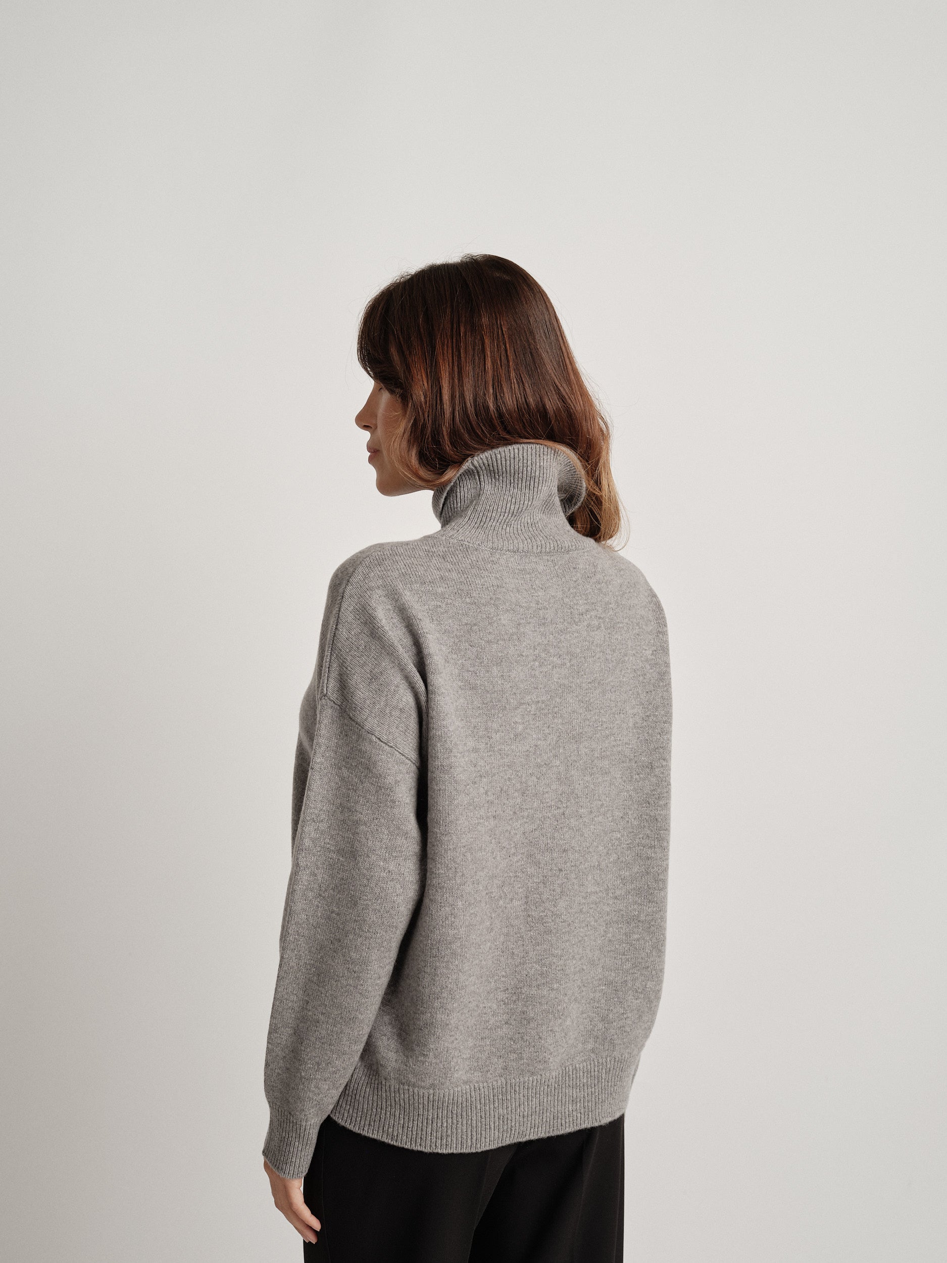 EMMA GRAY - 100% WOOL