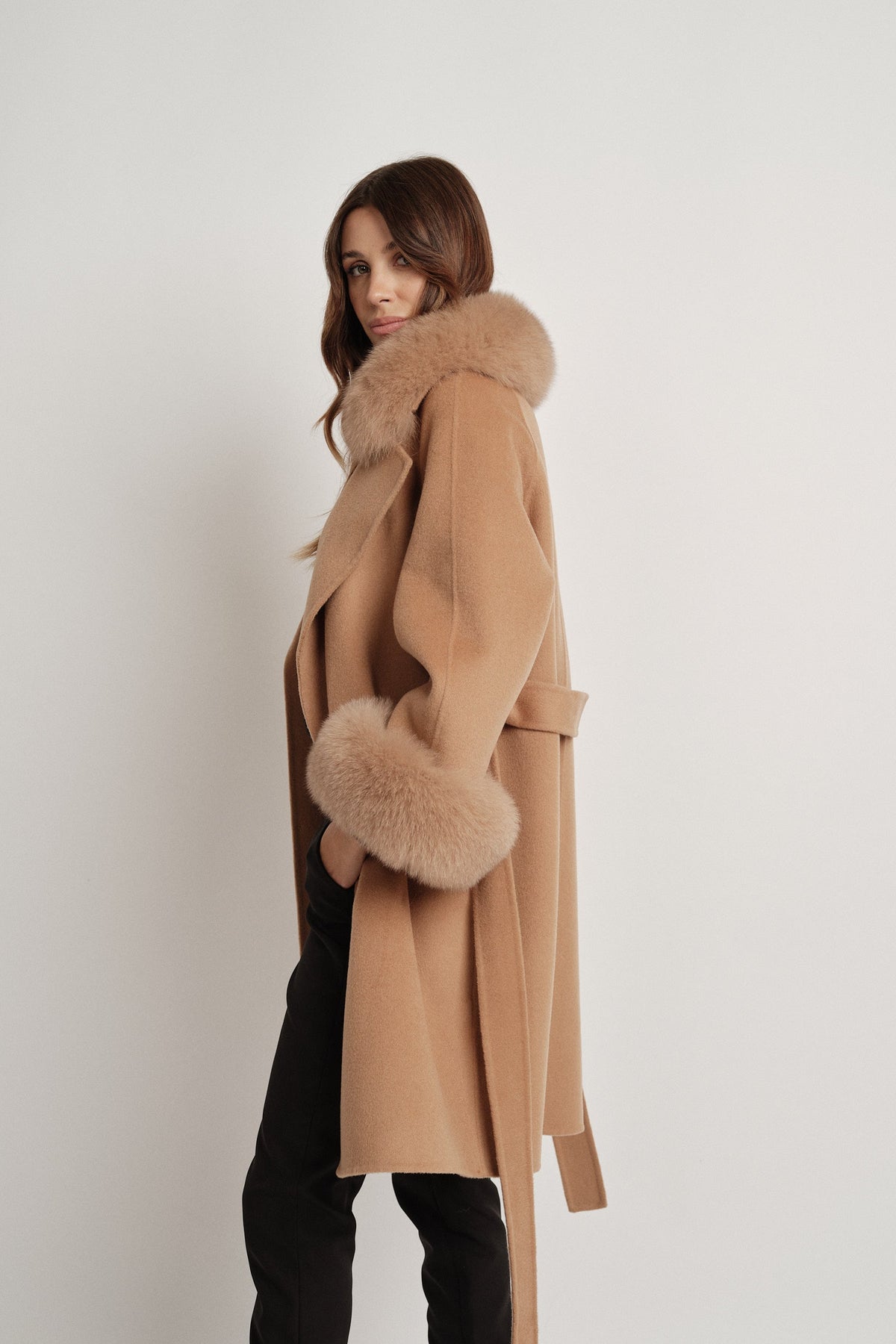 Gabrielle Cammello - cappotto da donna in lana e cachemire cammello, dettaglio 8 | GIUMA Venezia