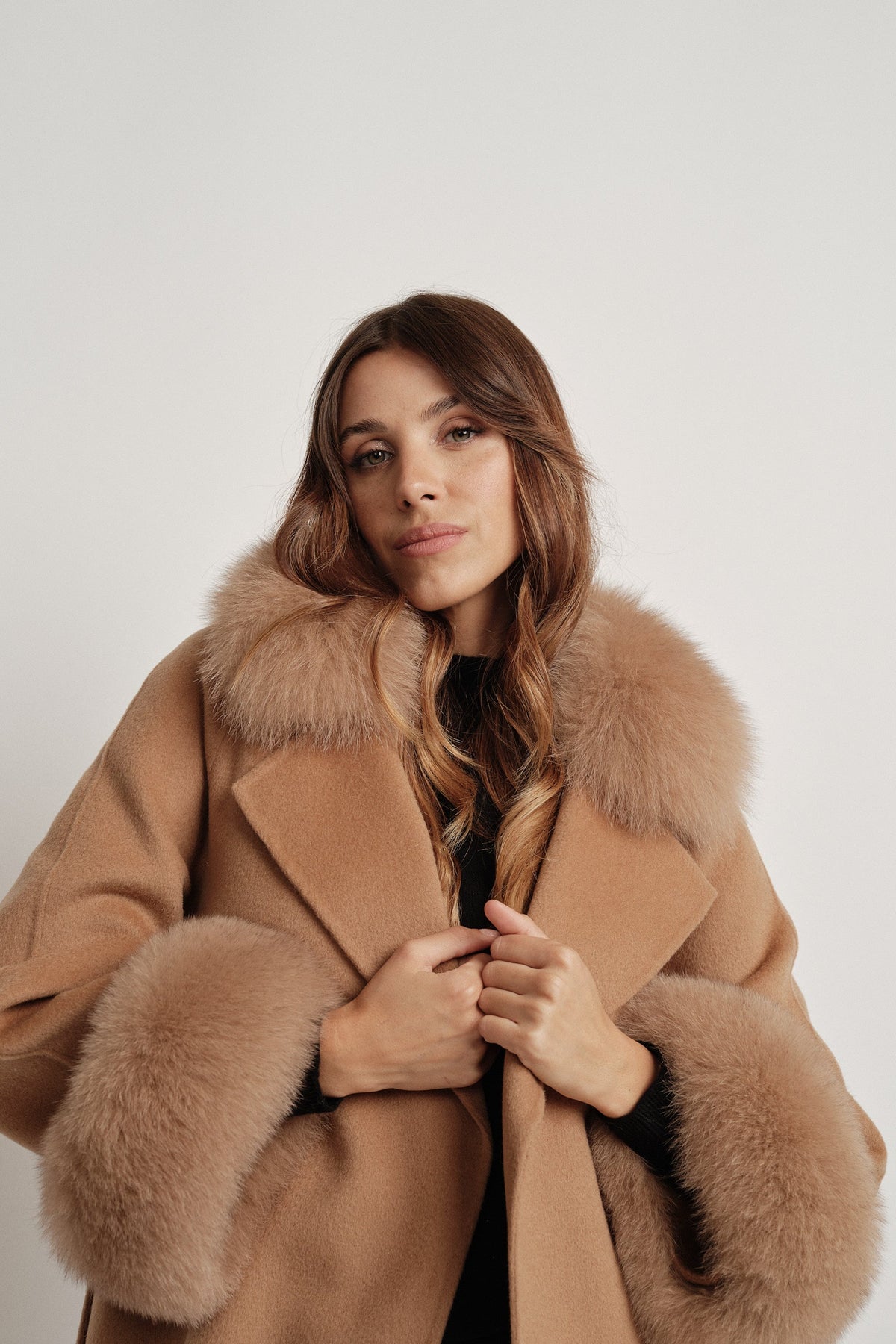 Gabrielle Cammello - cappotto da donna in lana e cachemire cammello, dettaglio 16 | GIUMA Venezia
