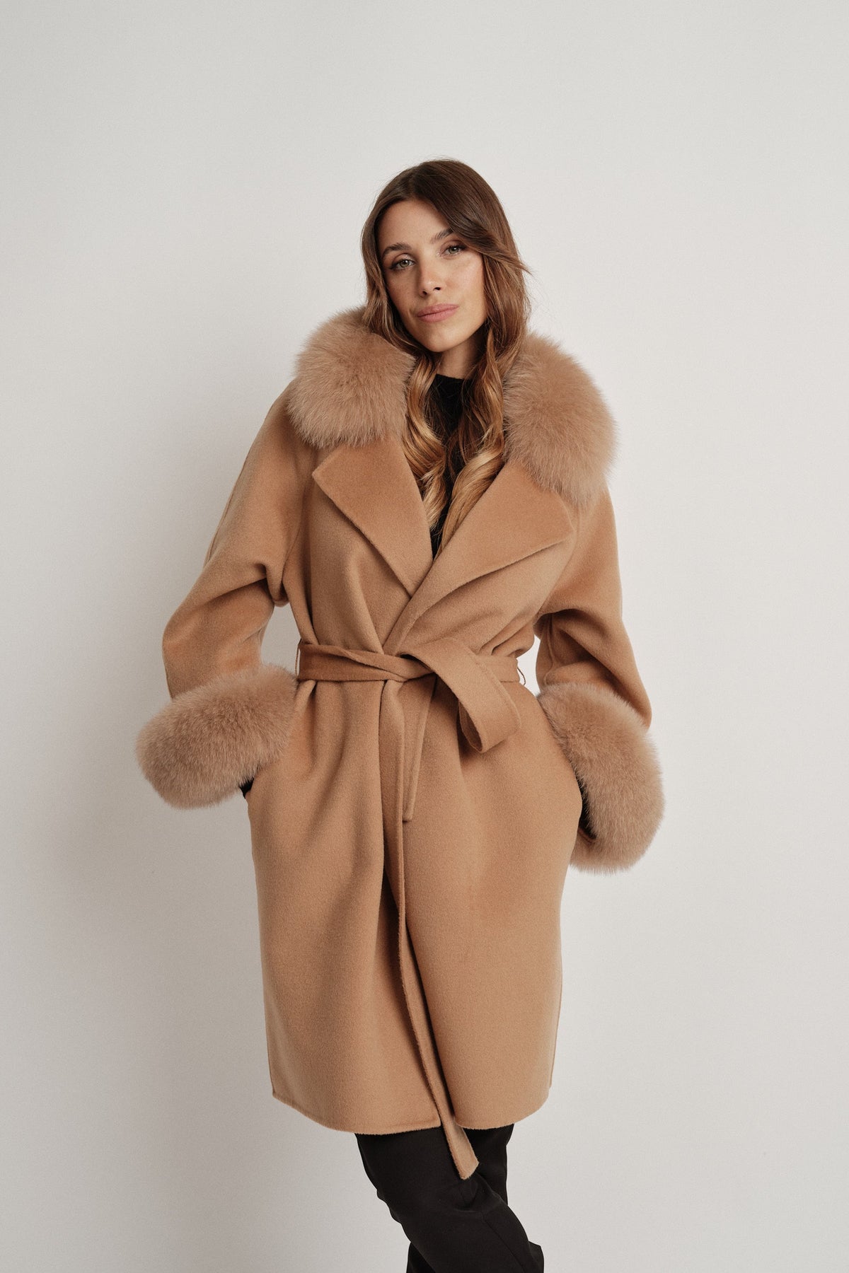 Gabrielle Cammello - cappotto da donna in lana e cachemire cammello, dettaglio 19 | GIUMA Venezia