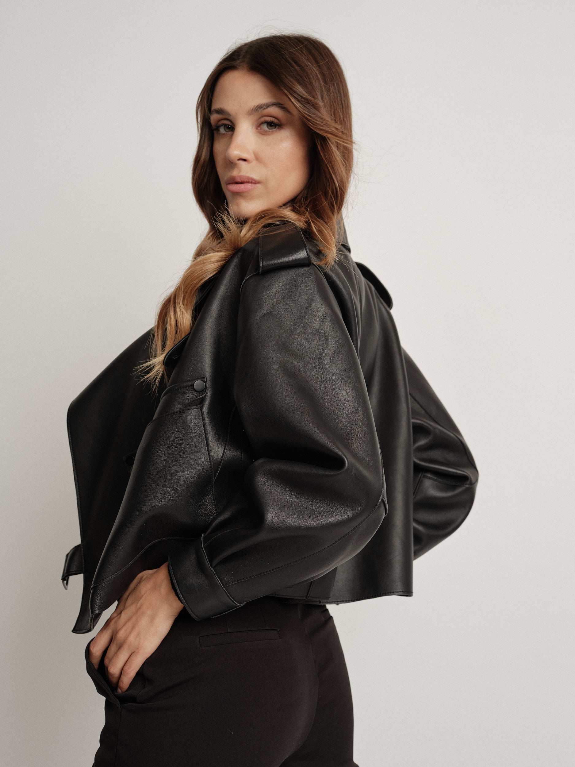 BLACK OVERSIZED LEATHER JACKET