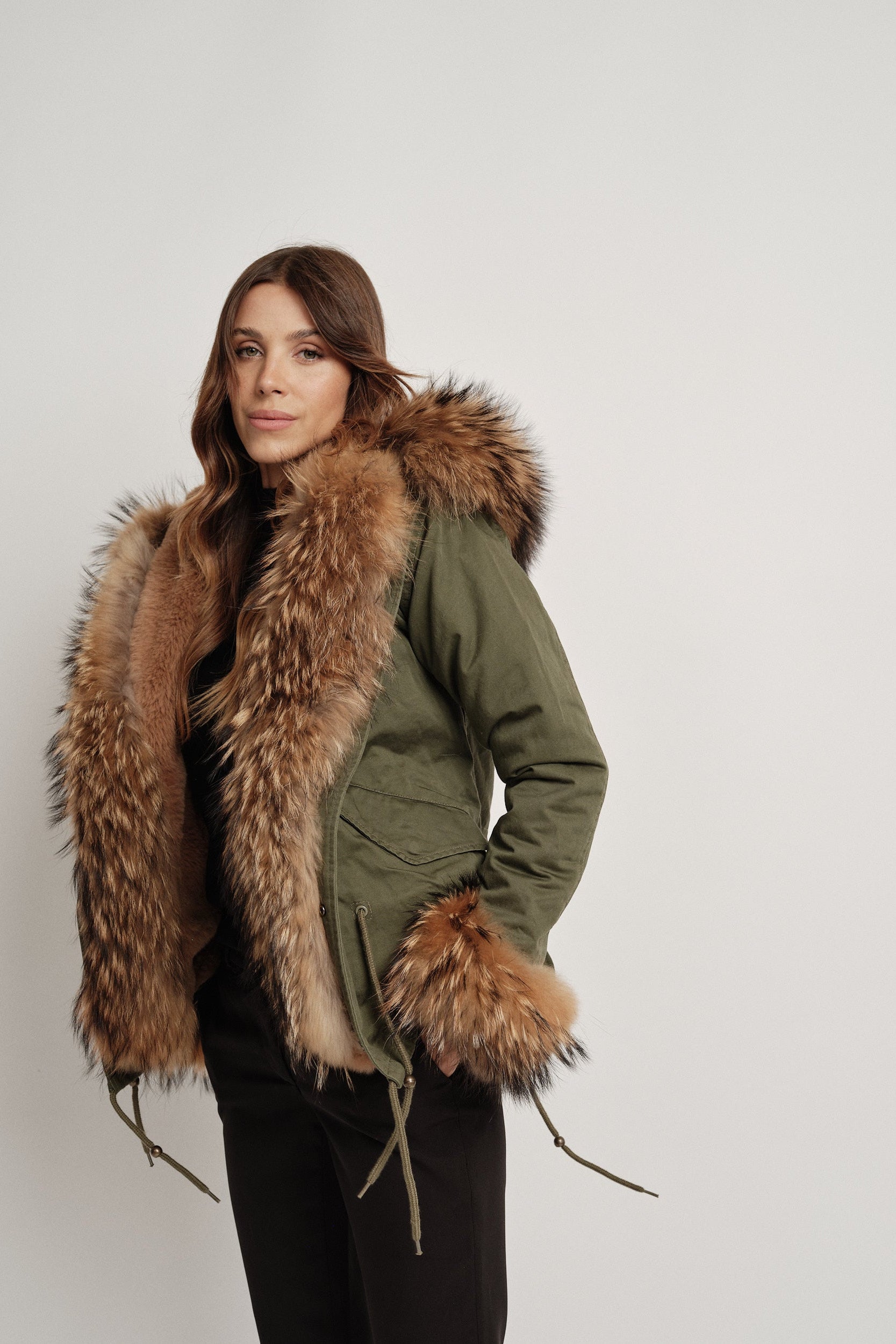 Parka Oslo Interno Ecopelliccia - parka da donna in cotone con dettaglio in pelliccia verde, dettaglio 9 | GIUMA Venezia