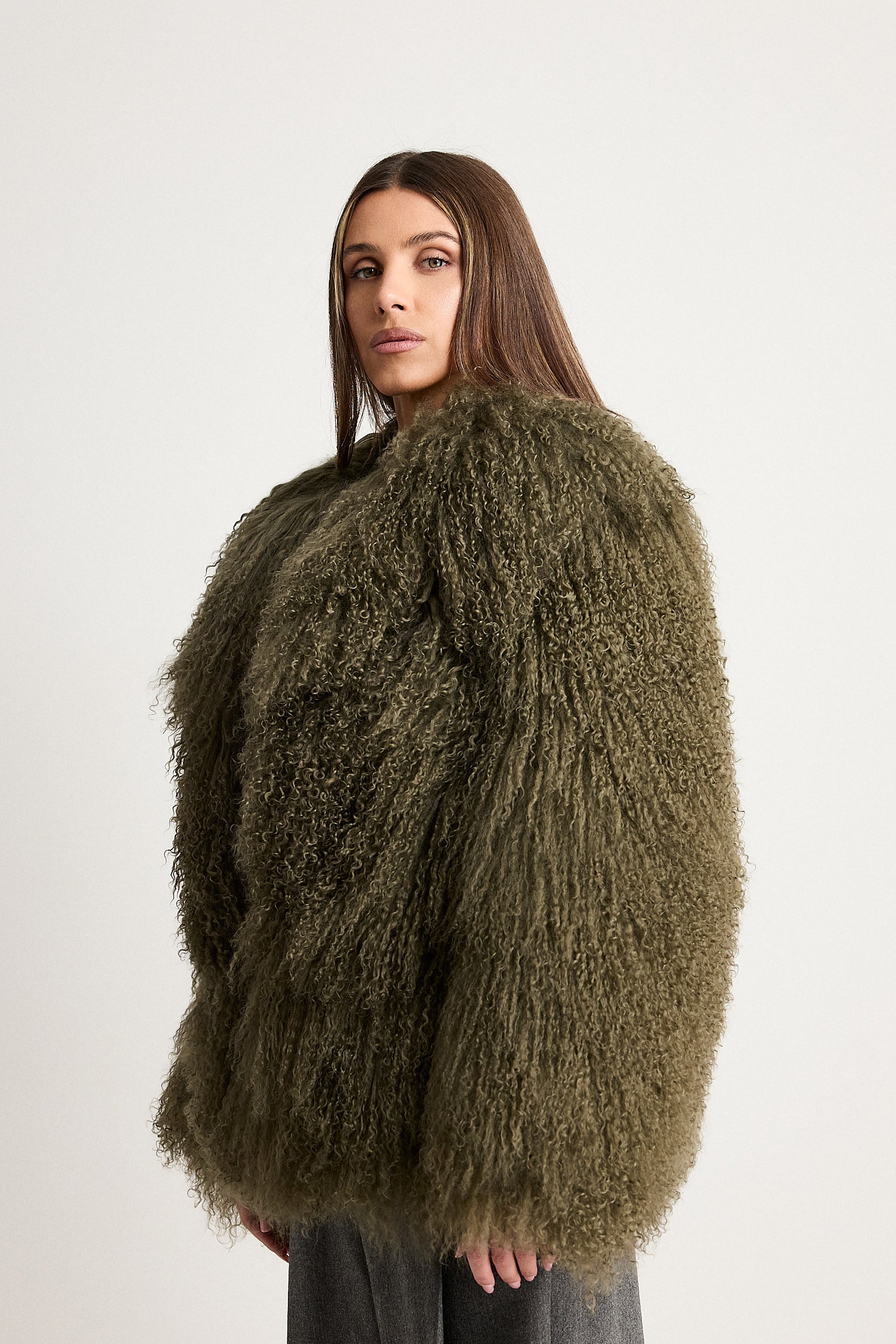 Elsa Long Green - pelliccia da donna in Mongolian verde, dettaglio 3 | GIUMA Venezia